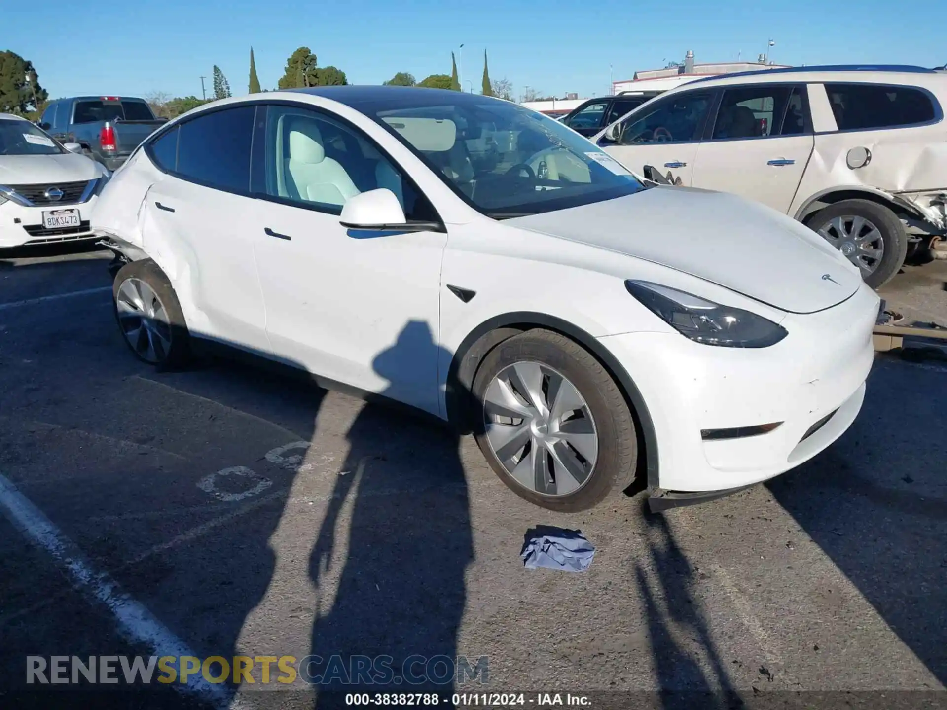 1 Фотография поврежденного автомобиля 7SAYGAEE8PF640982 TESLA MODEL Y 2023