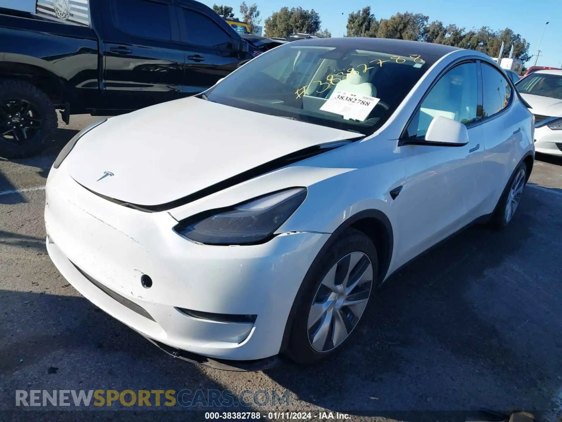 2 Фотография поврежденного автомобиля 7SAYGAEE8PF640982 TESLA MODEL Y 2023
