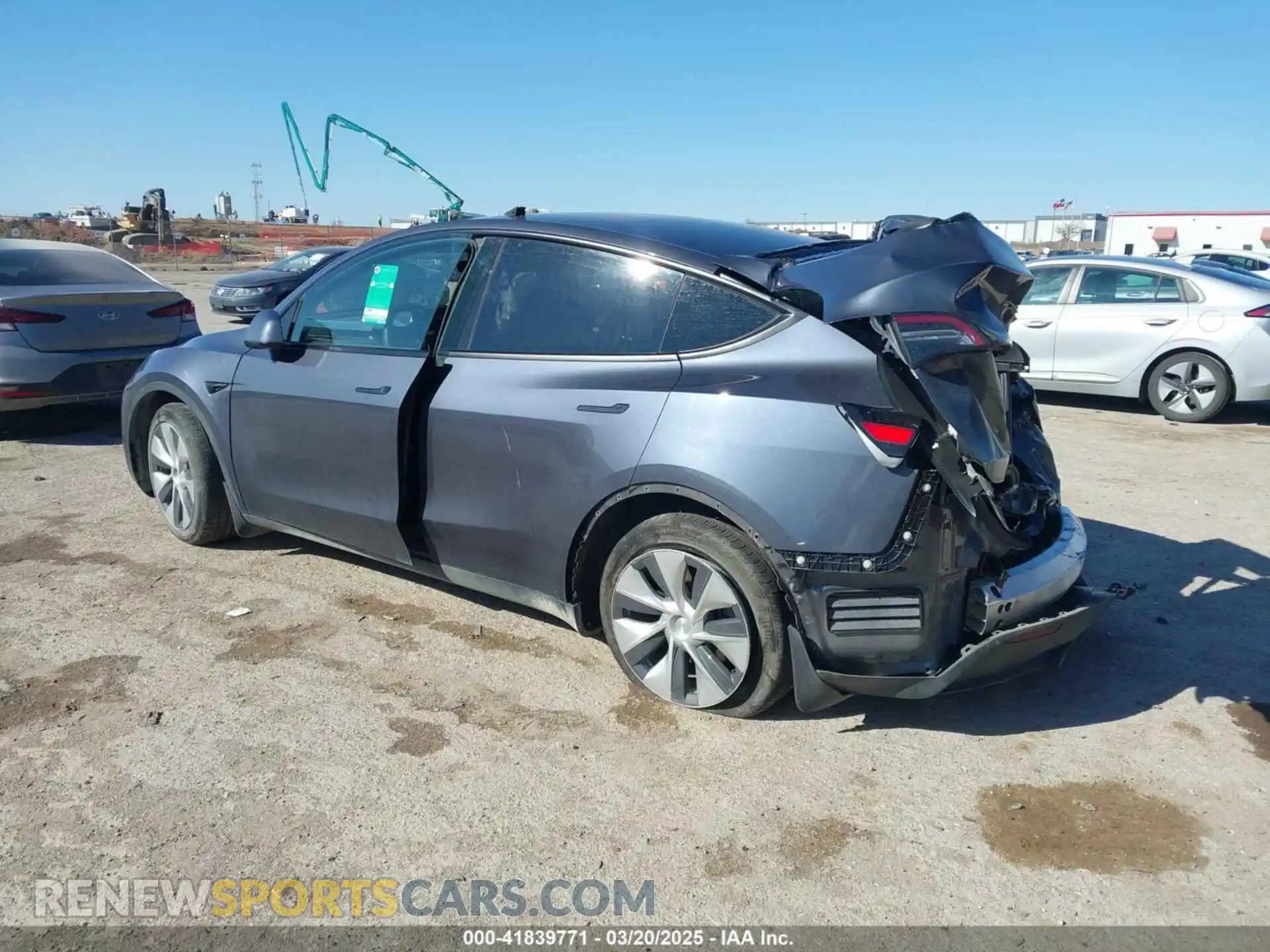 3 Photograph of a damaged car 7SAYGAEE8PF667728 TESLA MODEL Y 2023