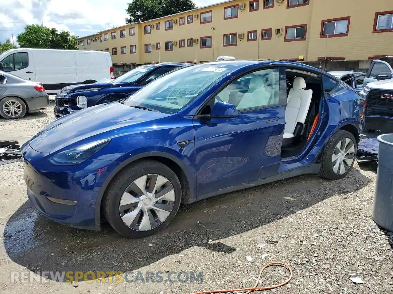 1 Photograph of a damaged car 7SAYGAEE8PF801427 TESLA MODEL Y 2023