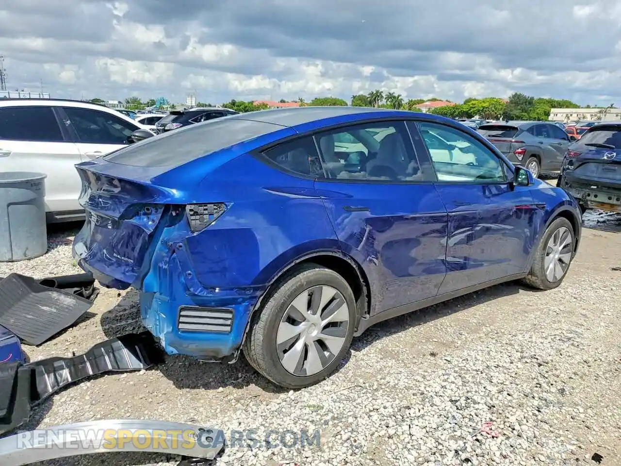 3 Photograph of a damaged car 7SAYGAEE8PF801427 TESLA MODEL Y 2023