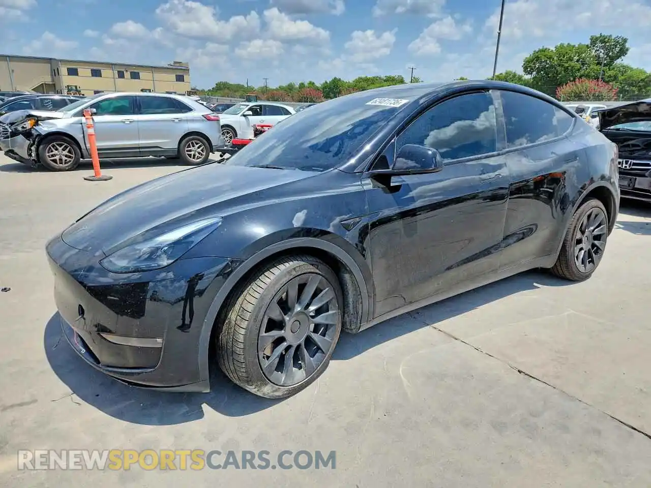 1 Фотография поврежденного автомобиля 7SAYGAEE8PF832113 TESLA MODEL Y 2023