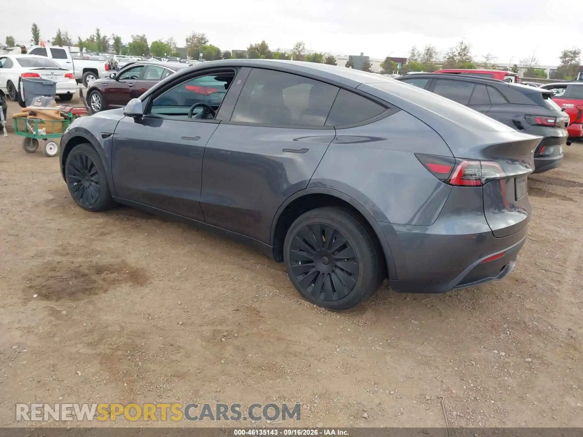 3 Photograph of a damaged car 7SAYGAEE8PF842592 TESLA MODEL Y 2023