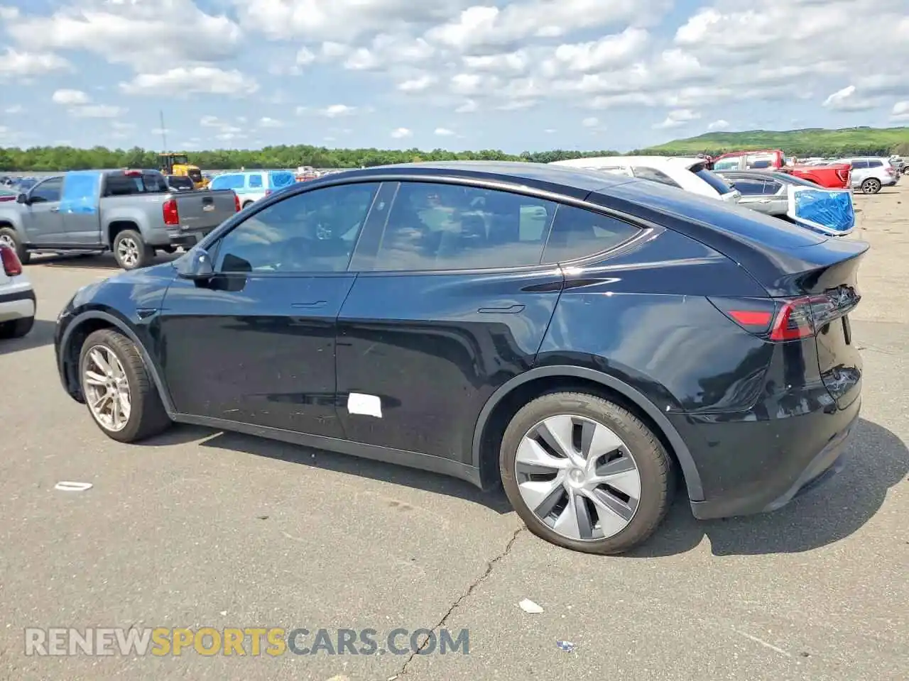 2 Photograph of a damaged car 7SAYGAEE8PF861529 TESLA MODEL Y 2023