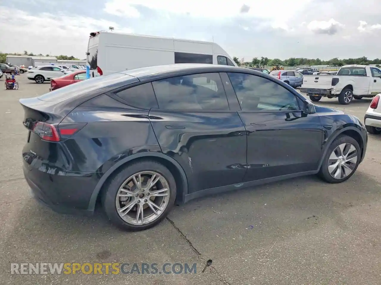 3 Photograph of a damaged car 7SAYGAEE8PF861529 TESLA MODEL Y 2023