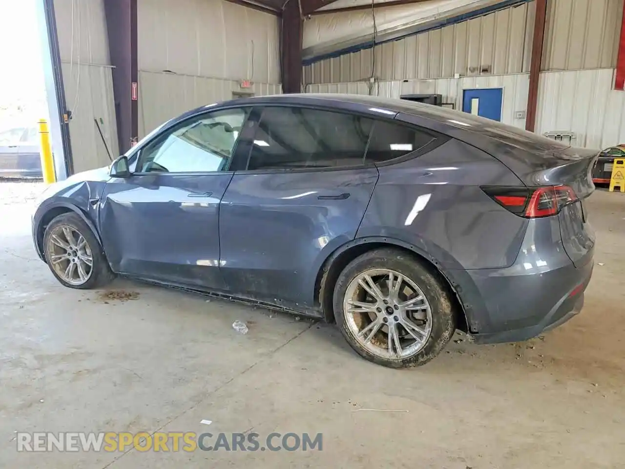 2 Photograph of a damaged car 7SAYGAEE8PF967463 TESLA MODEL Y 2023