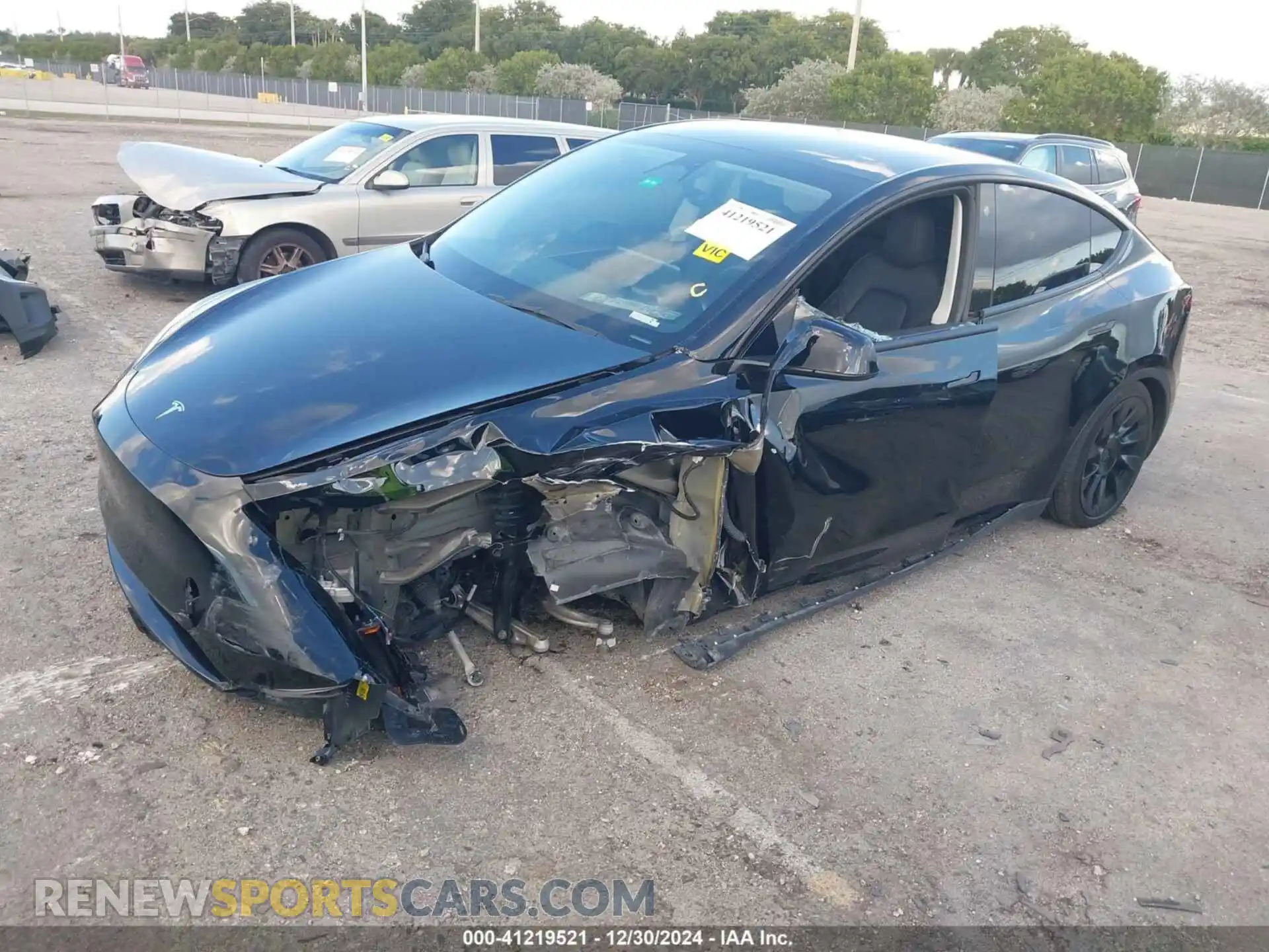 2 Photograph of a damaged car 7SAYGAEE9PF708061 TESLA MODEL Y 2023