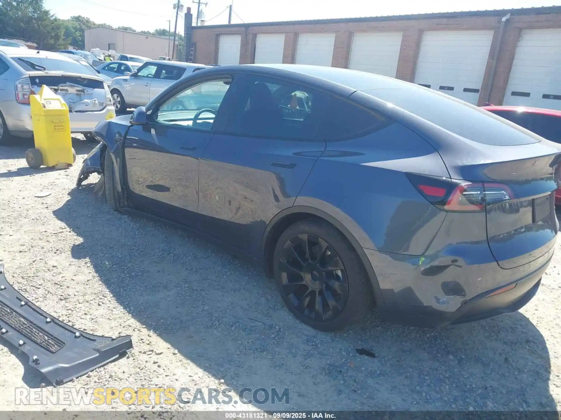 3 Photograph of a damaged car 7SAYGAEE9PF971859 TESLA MODEL Y 2023