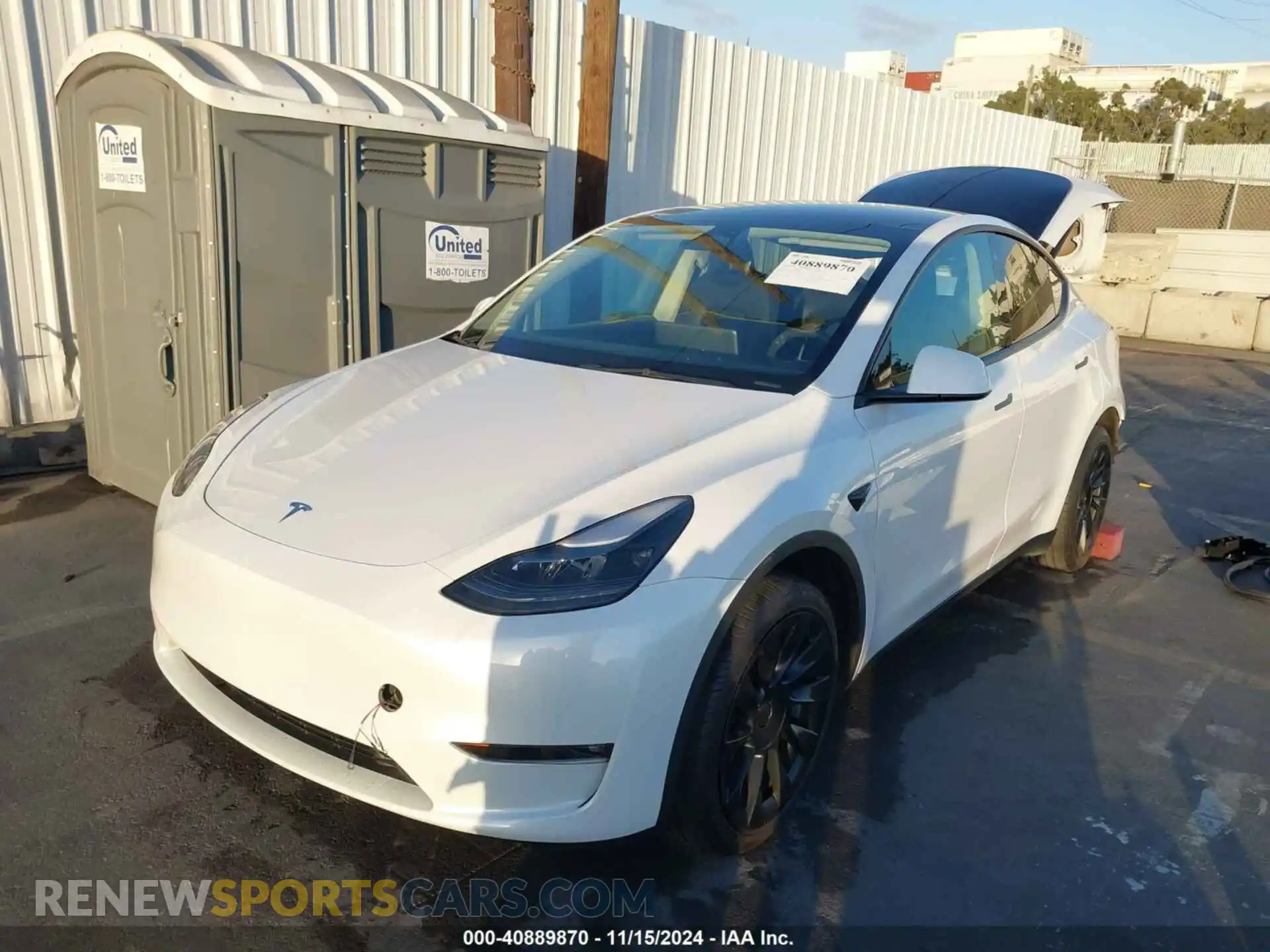 2 Photograph of a damaged car 7SAYGAEEXPF699113 TESLA MODEL Y 2023