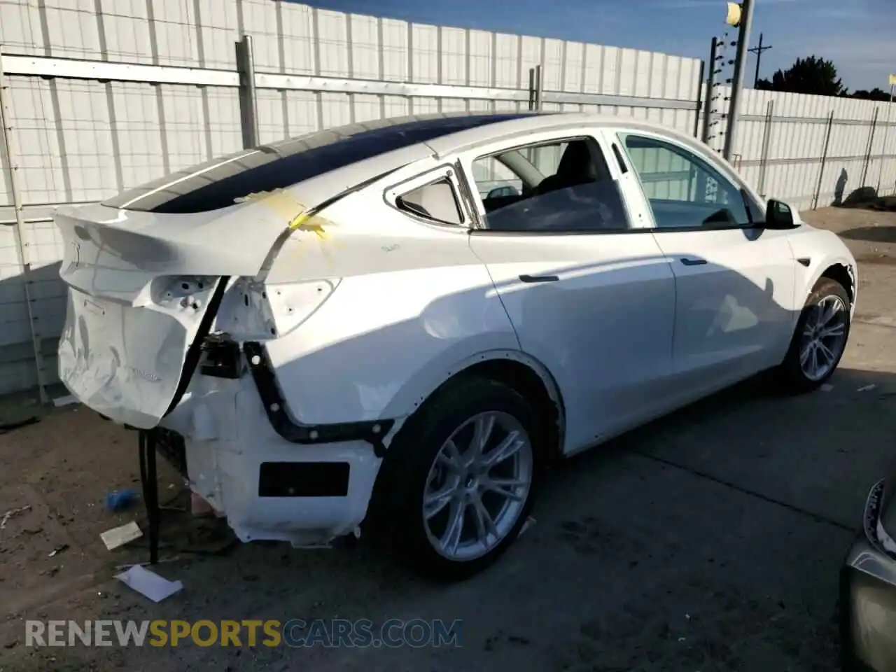 3 Photograph of a damaged car 7SAYGAEEXPF922668 TESLA MODEL Y 2023