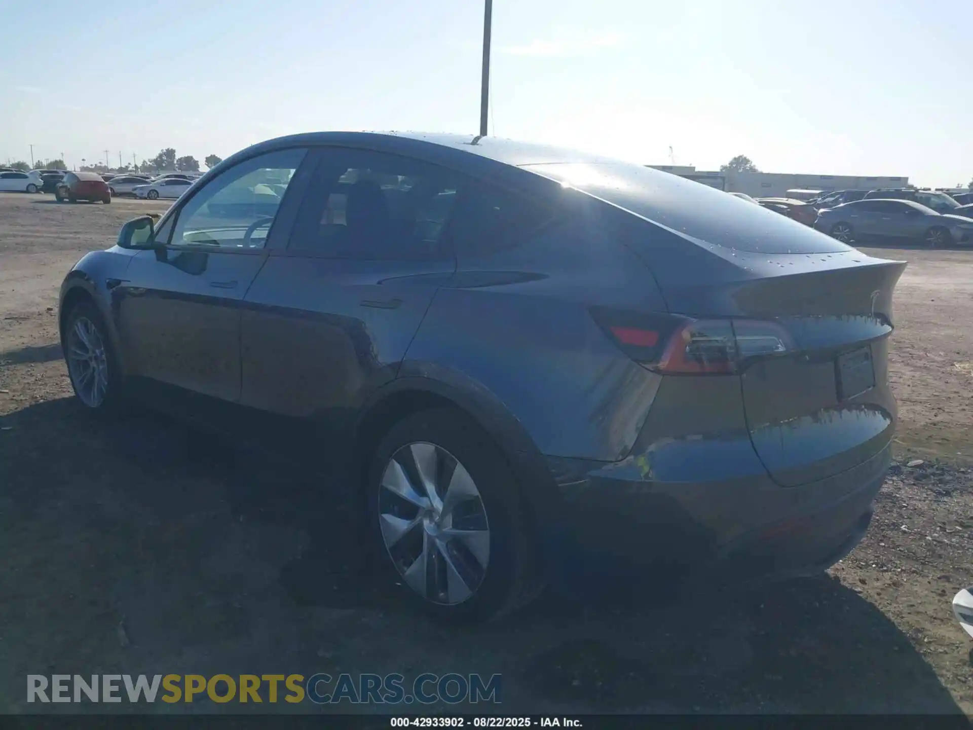 3 Photograph of a damaged car 7SAYGAEEXPF942046 TESLA MODEL Y 2023