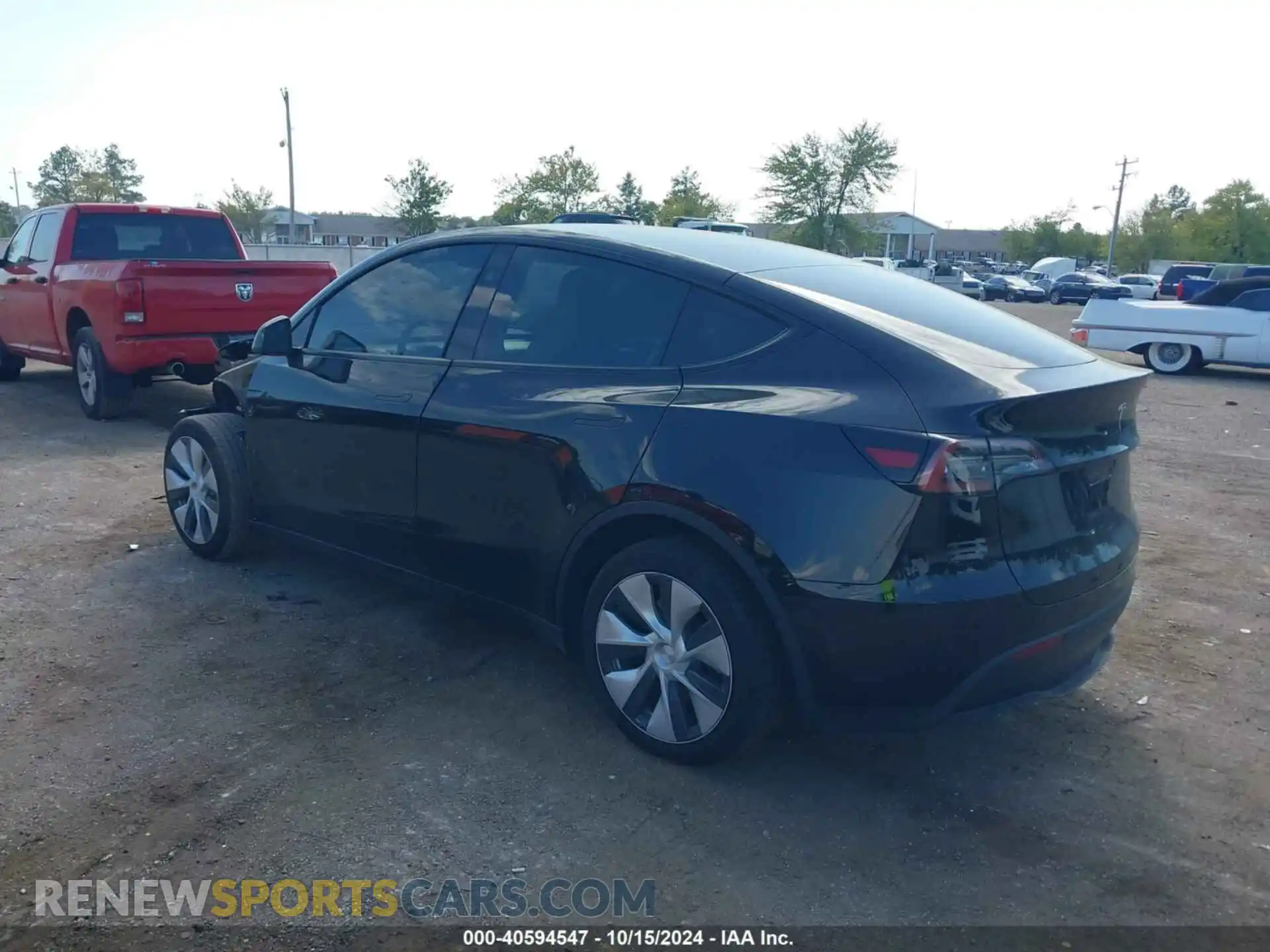 3 Photograph of a damaged car 7SAYGDED0PF964260 TESLA MODEL Y 2023