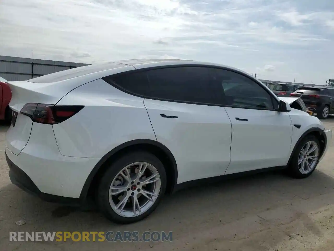 3 Photograph of a damaged car 7SAYGDED1PF960928 TESLA MODEL Y 2023