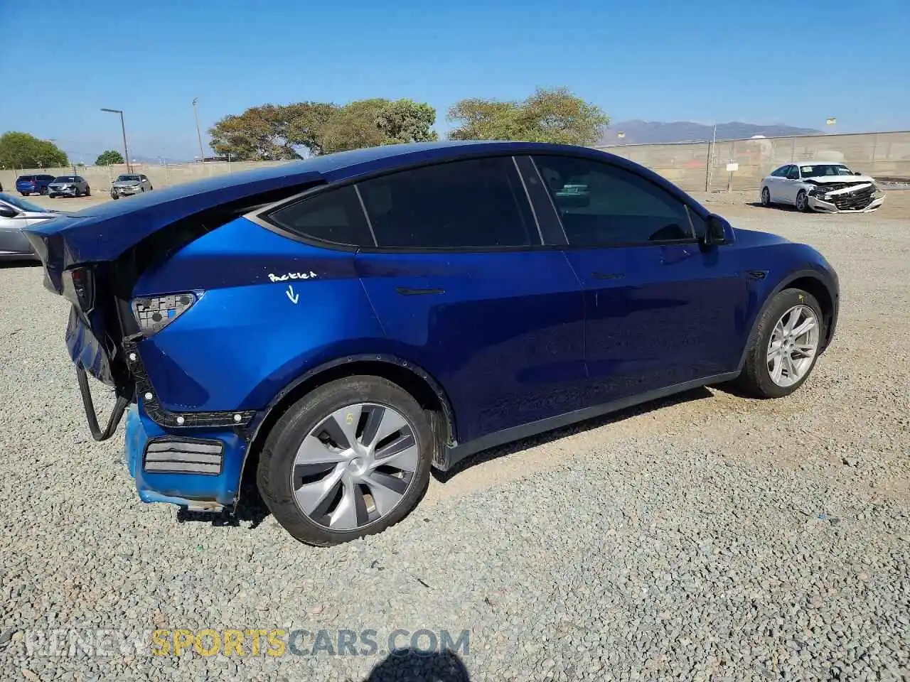 3 Photograph of a damaged car 7SAYGDED3PF947095 TESLA MODEL Y 2023