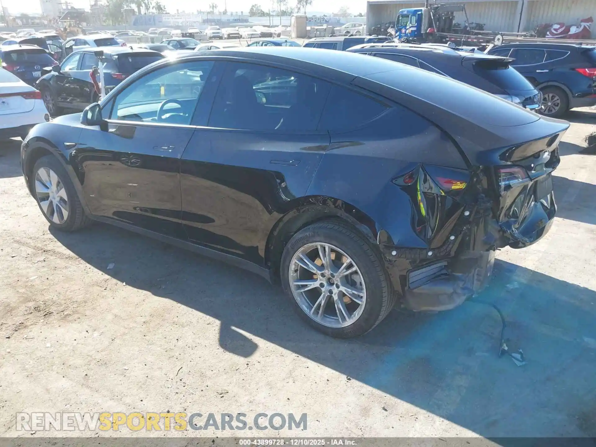 3 Photograph of a damaged car 7SAYGDED3PF948392 TESLA MODEL Y 2023