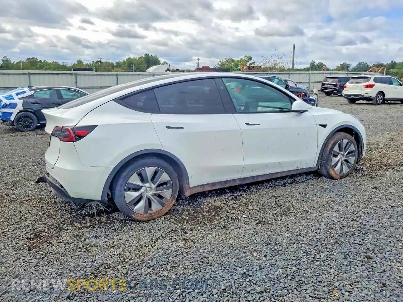 3 Photograph of a damaged car 7SAYGDED4PF933951 TESLA MODEL Y 2023