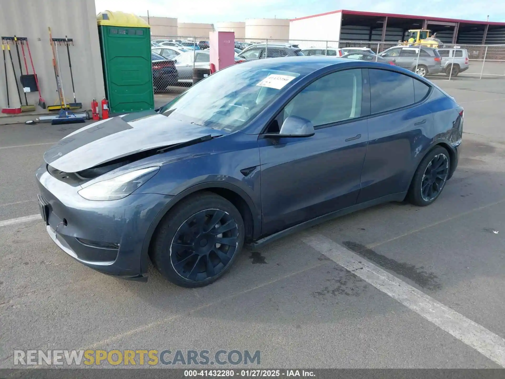 2 fotografías del automóvil dañado 7SAYGDED4PF945906 TESLA MODEL Y 2023