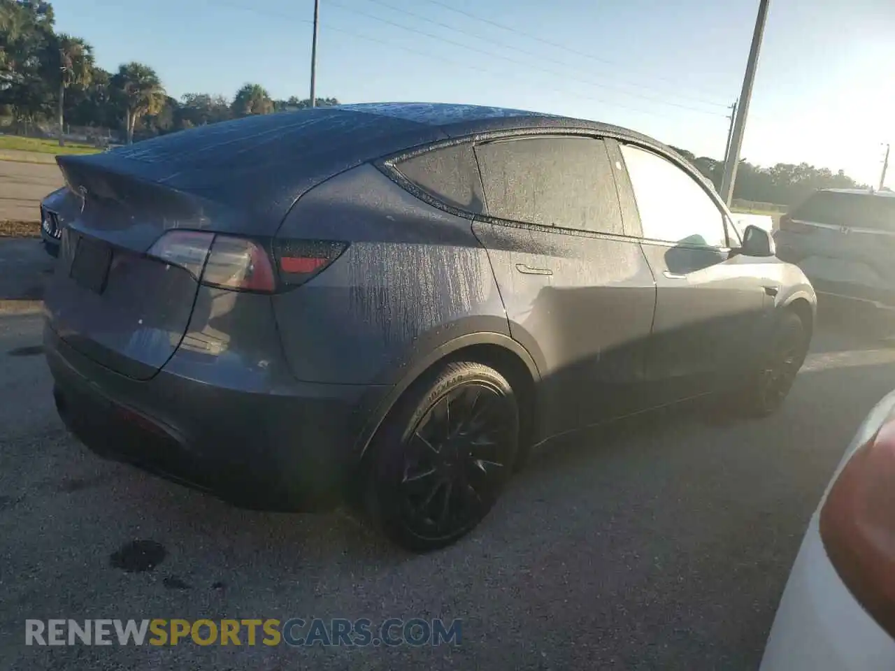 3 Photograph of a damaged car 7SAYGDED4PF949129 TESLA MODEL Y 2023