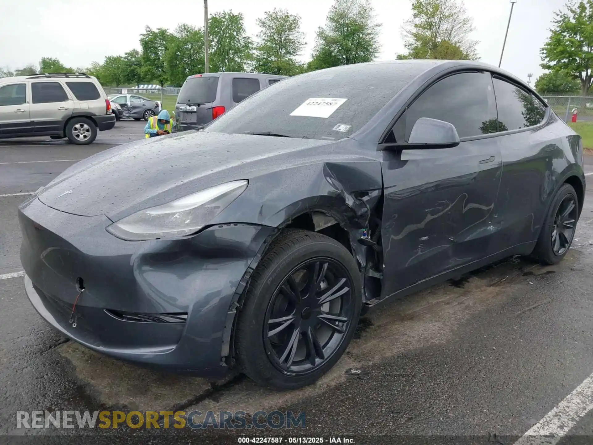 2 Photograph of a damaged car 7SAYGDED5PF958065 TESLA MODEL Y 2023
