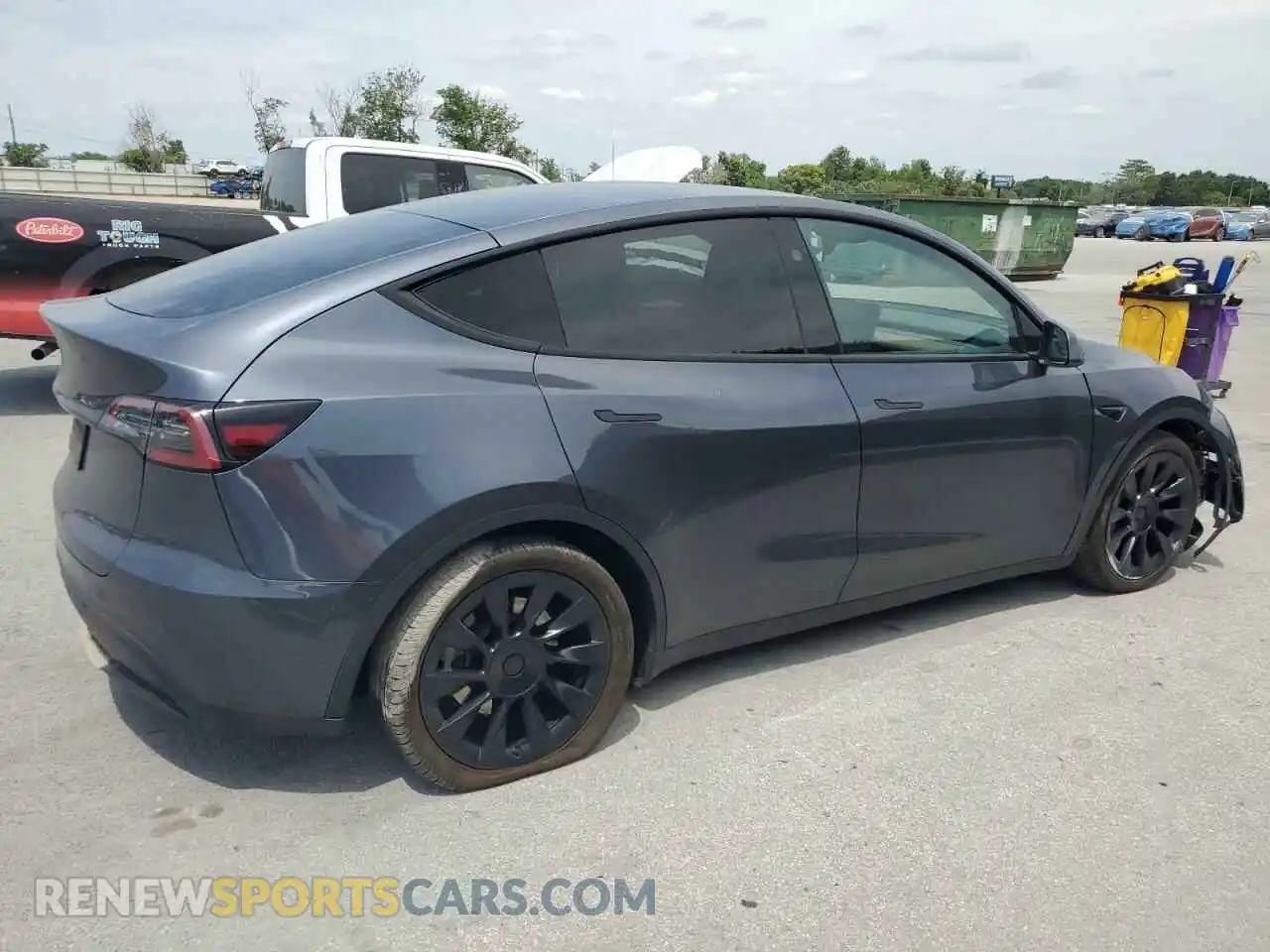 3 Photograph of a damaged car 7SAYGDED6PF950198 TESLA MODEL Y 2023