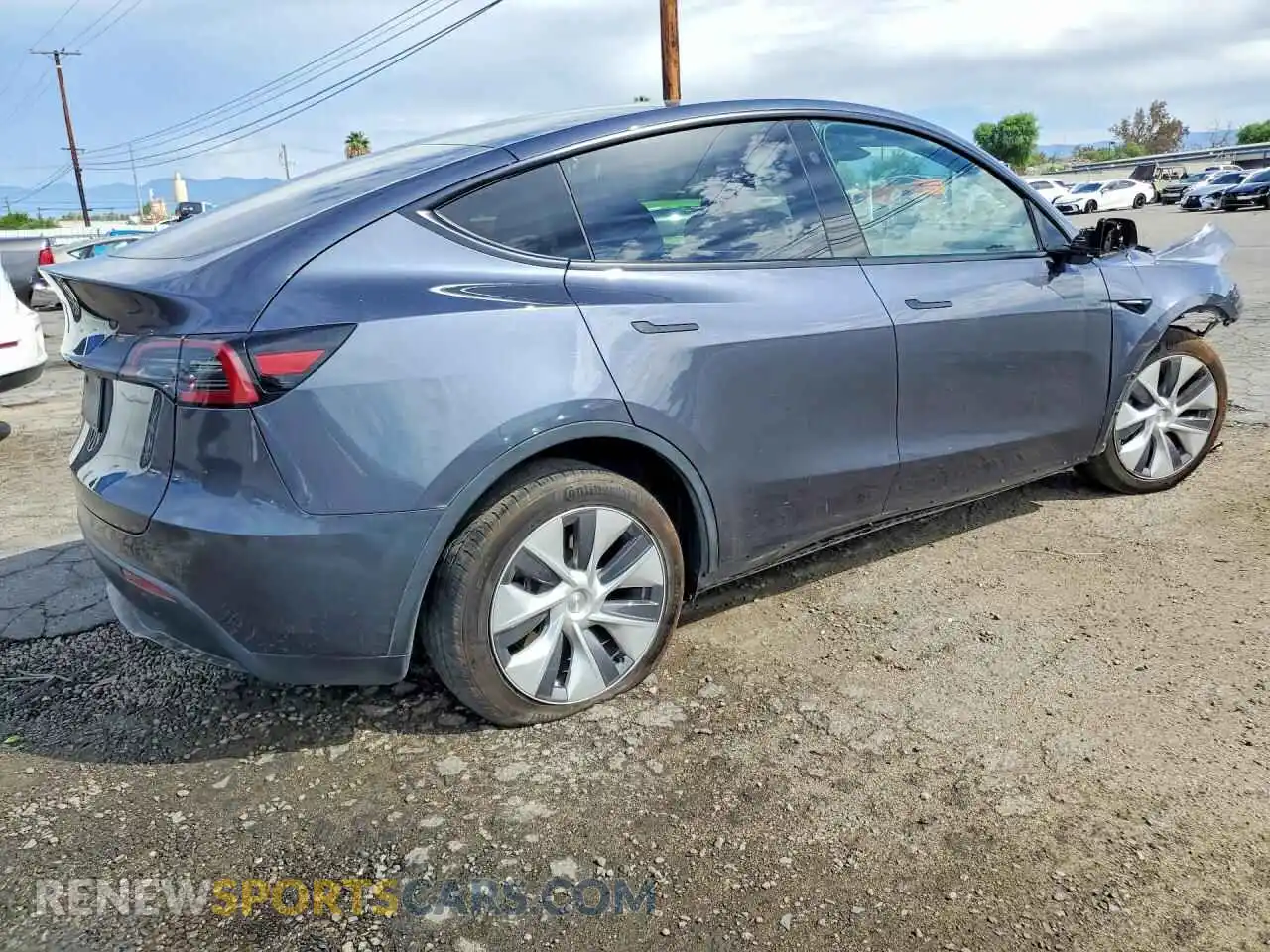 3 fotografías del automóvil dañado 7SAYGDED6PF960505 TESLA MODEL Y 2023