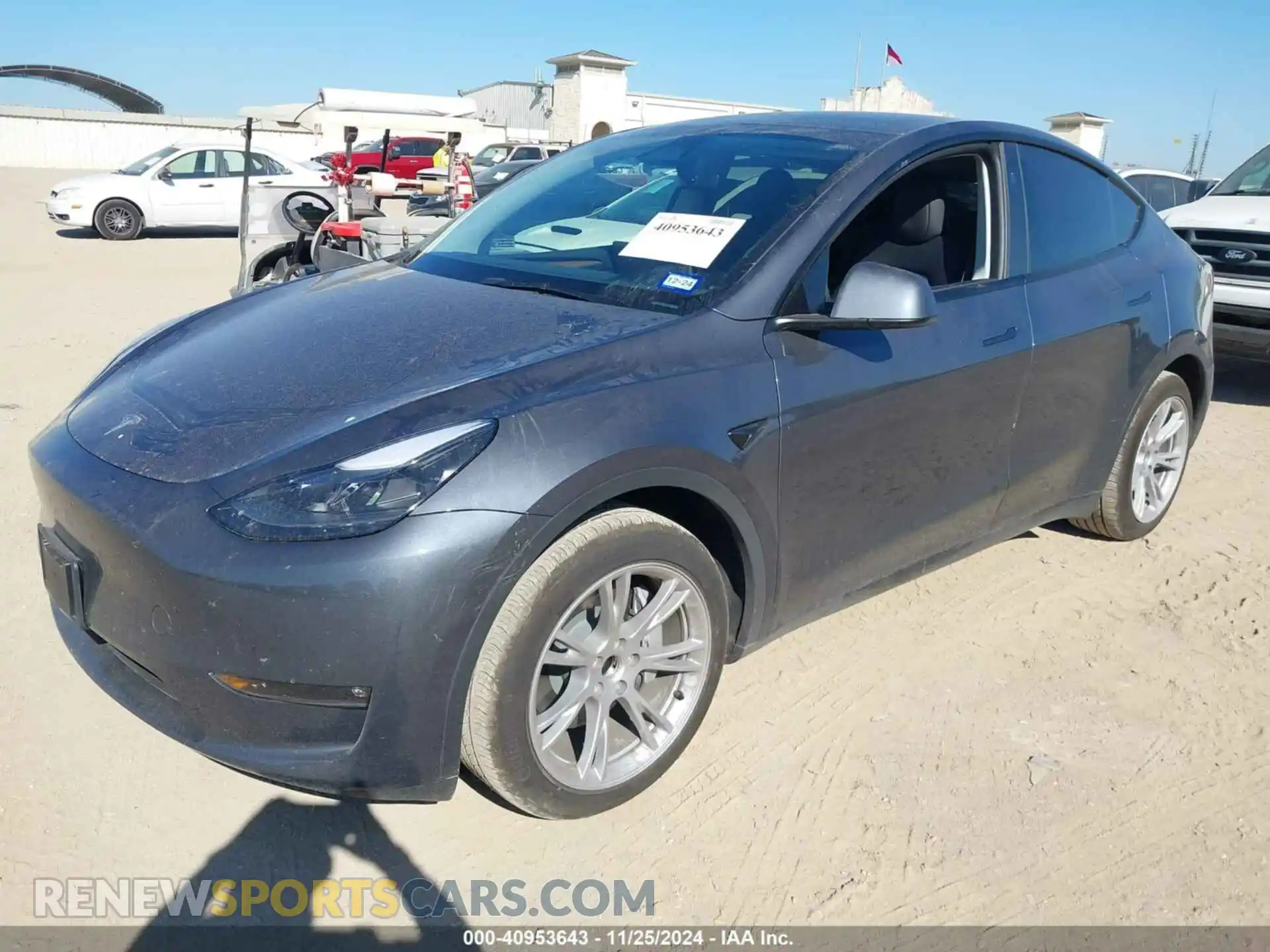 2 Photograph of a damaged car 7SAYGDED8PF944970 TESLA MODEL Y 2023