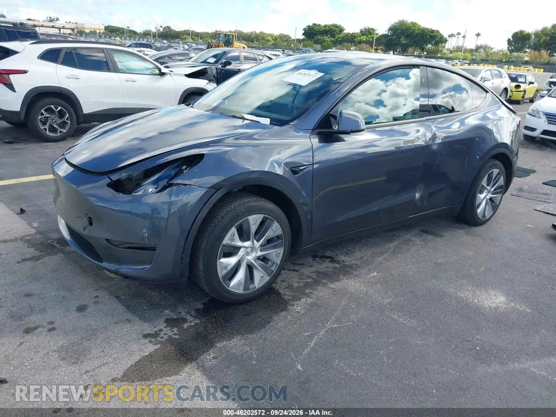 2 Фотография поврежденного автомобиля 7SAYGDED9PF946744 TESLA MODEL Y 2023