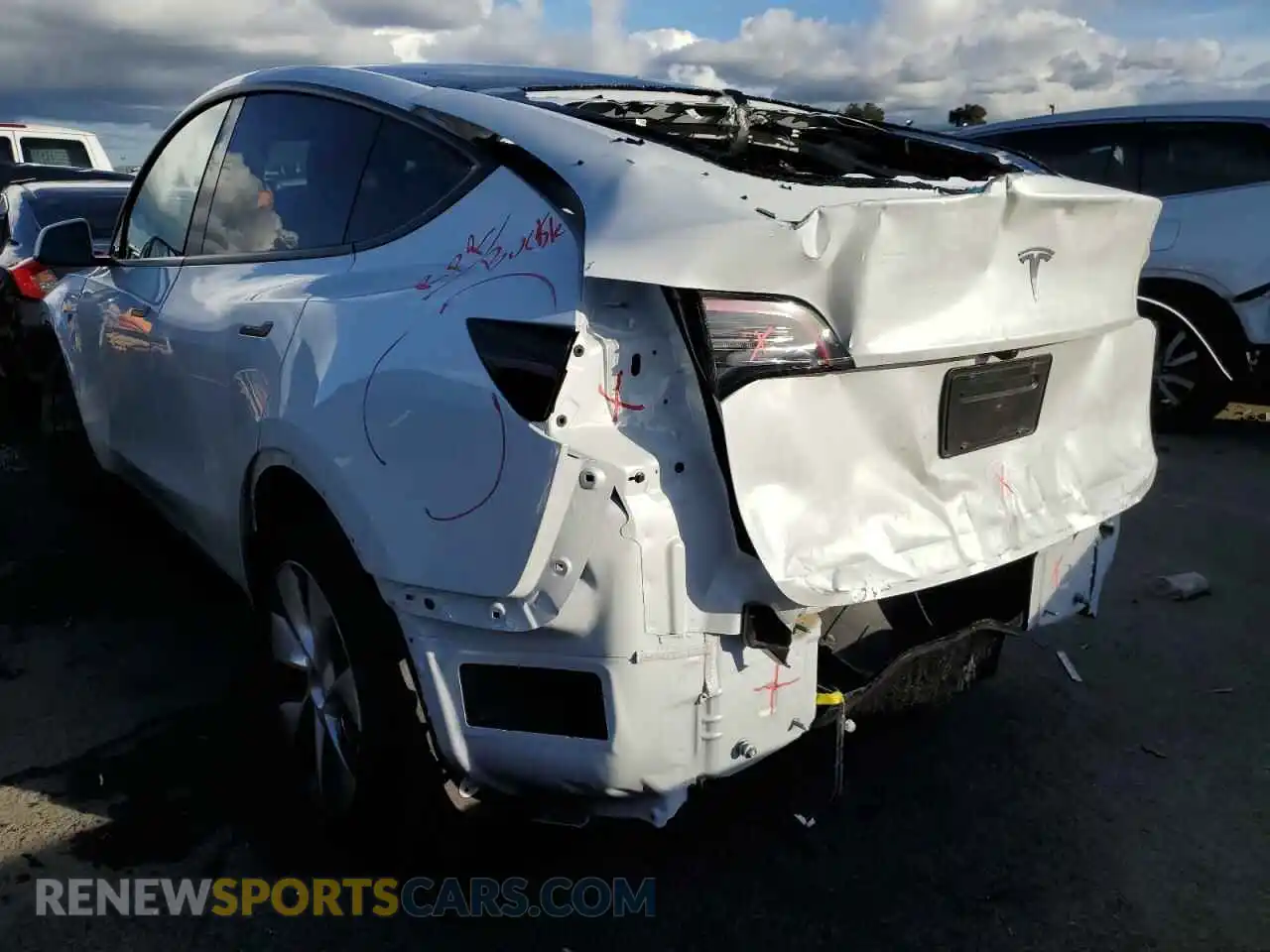 2 Photograph of a damaged car 7SAYGDEDXPF958143 TESLA MODEL Y 2023