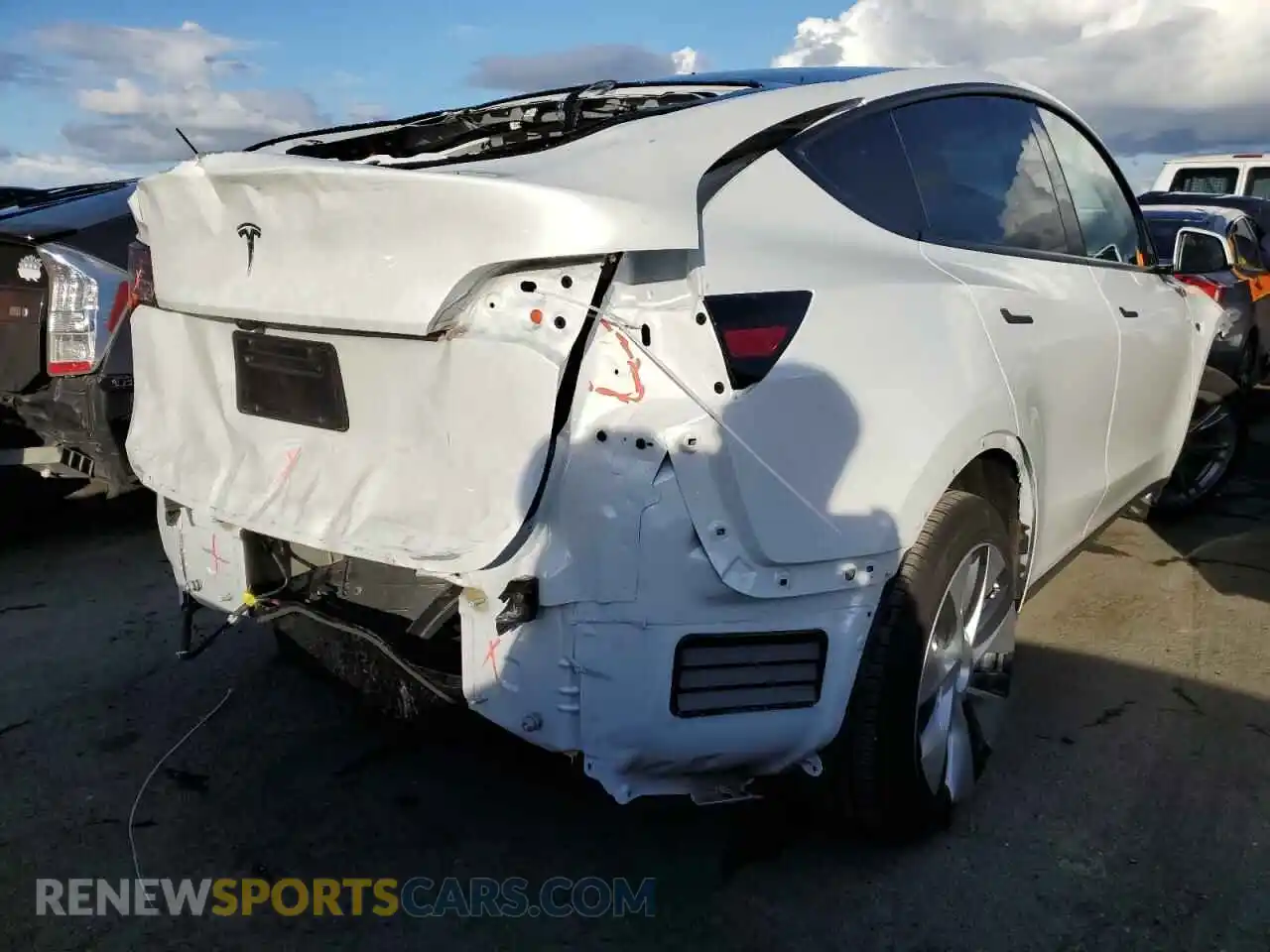 3 Photograph of a damaged car 7SAYGDEDXPF958143 TESLA MODEL Y 2023