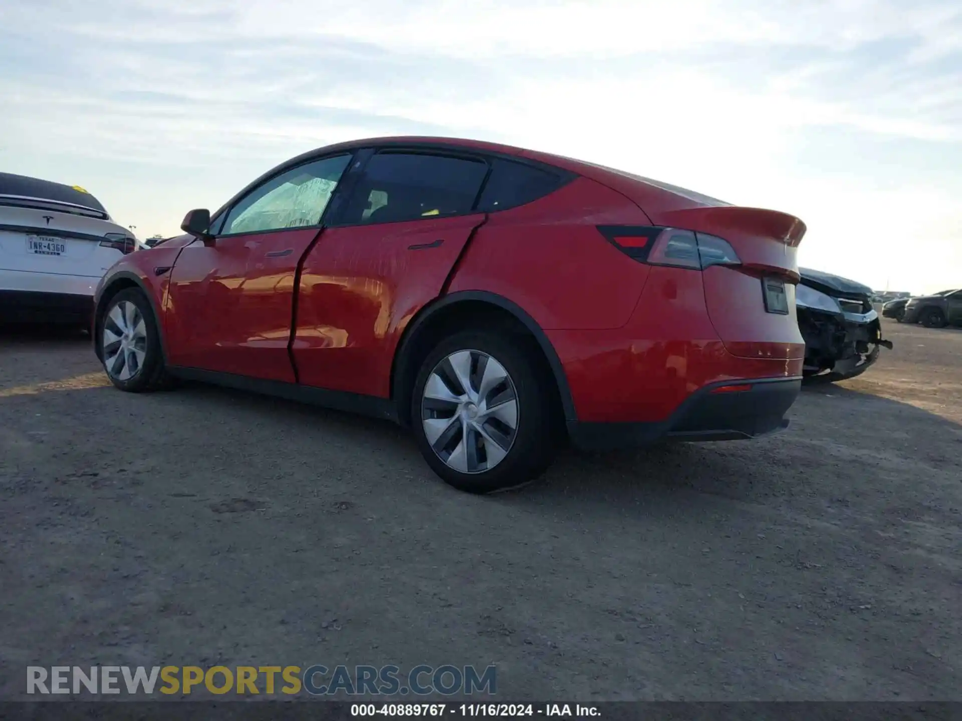 3 Photograph of a damaged car 7SAYGDEE0PA030735 TESLA MODEL Y 2023