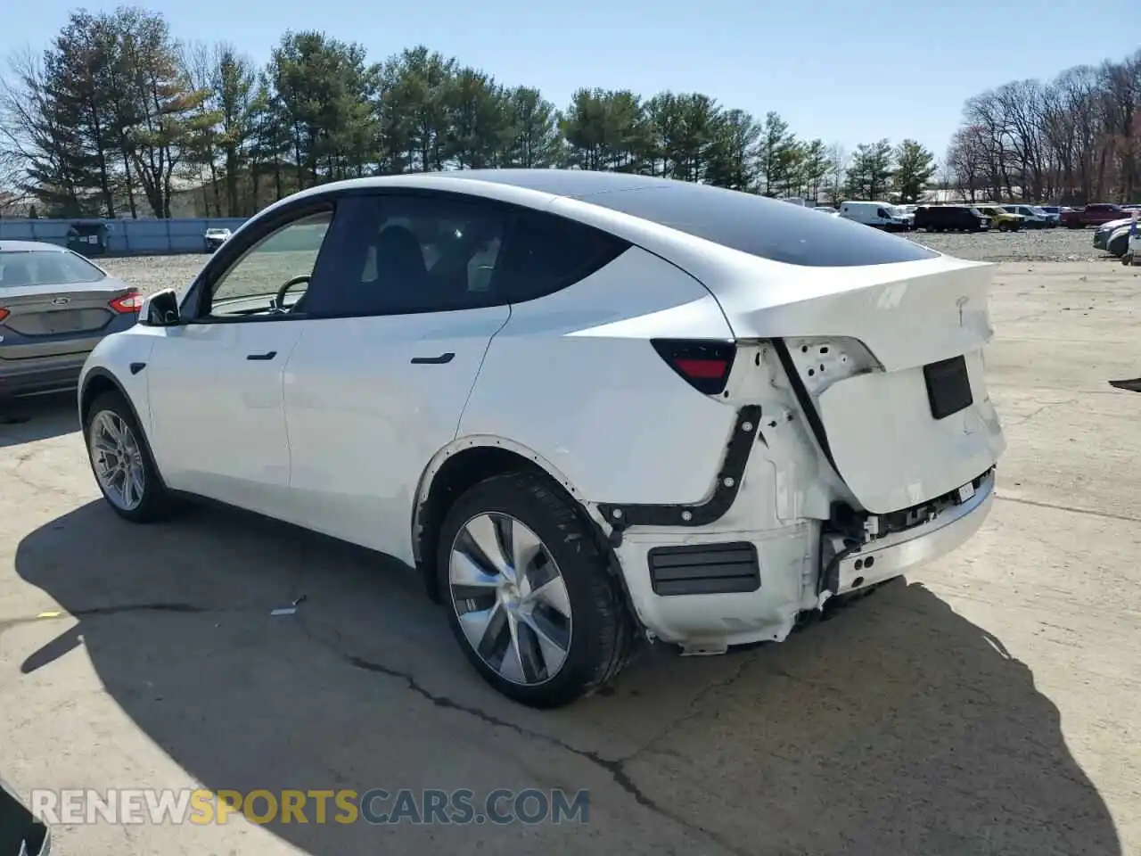 2 Photograph of a damaged car 7SAYGDEE0PA069003 TESLA MODEL Y 2023