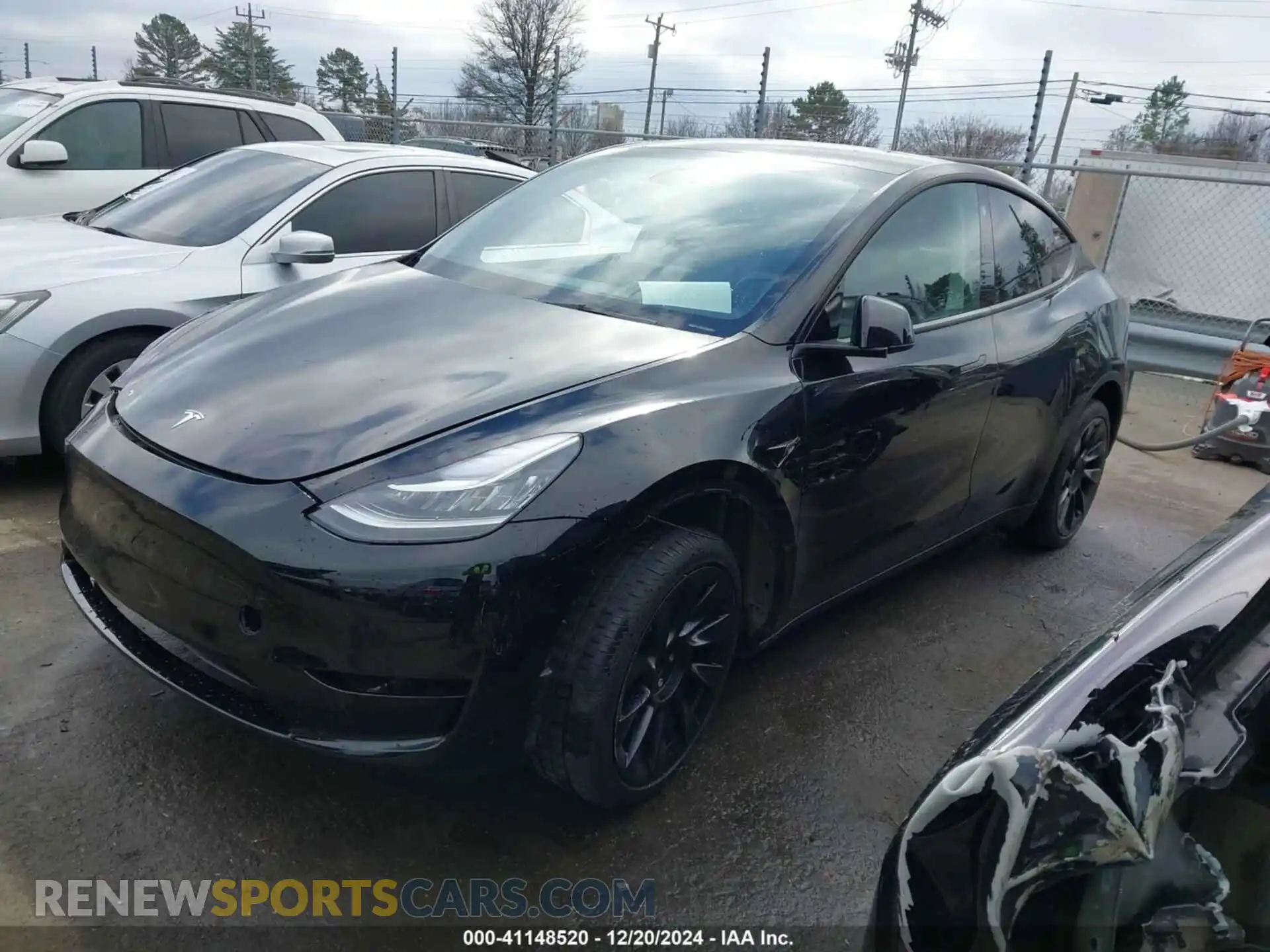 2 Photograph of a damaged car 7SAYGDEE0PA098842 TESLA MODEL Y 2023