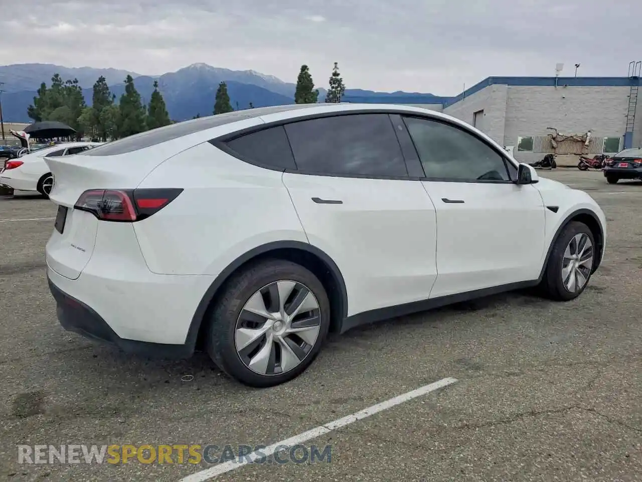 3 Photograph of a damaged car 7SAYGDEE0PA113484 TESLA MODEL Y 2023