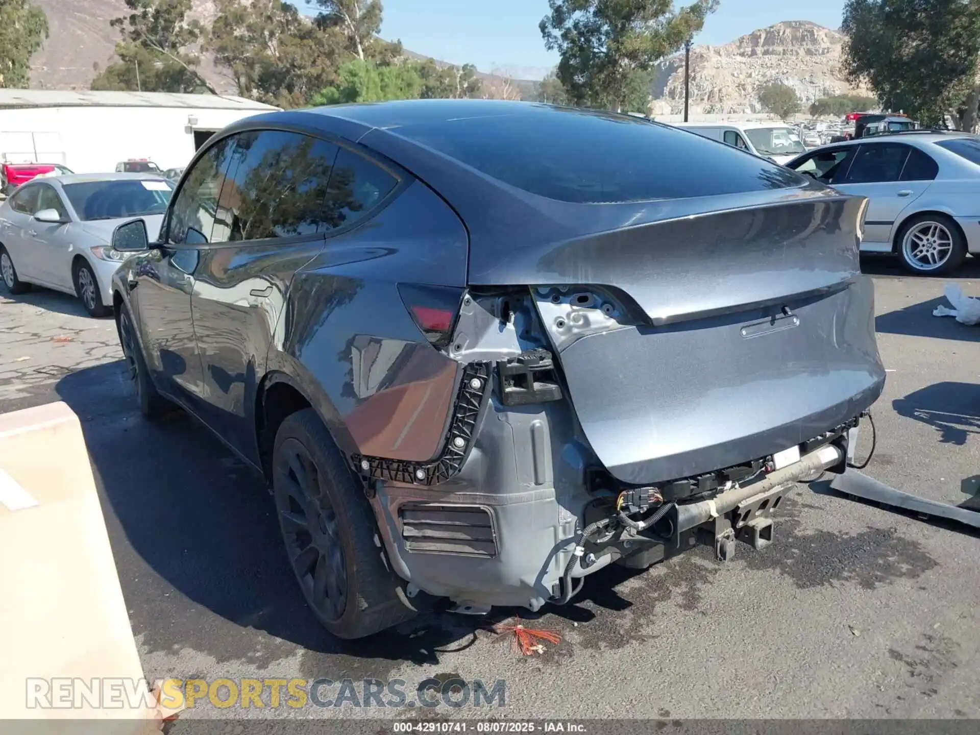 3 Photograph of a damaged car 7SAYGDEE0PA128759 TESLA MODEL Y 2023