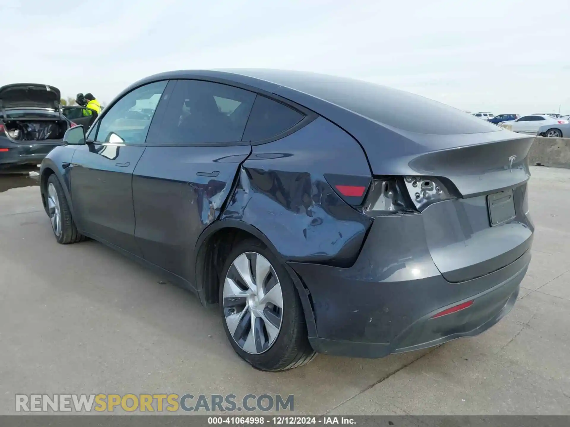 3 Photograph of a damaged car 7SAYGDEE0PA170249 TESLA MODEL Y 2023