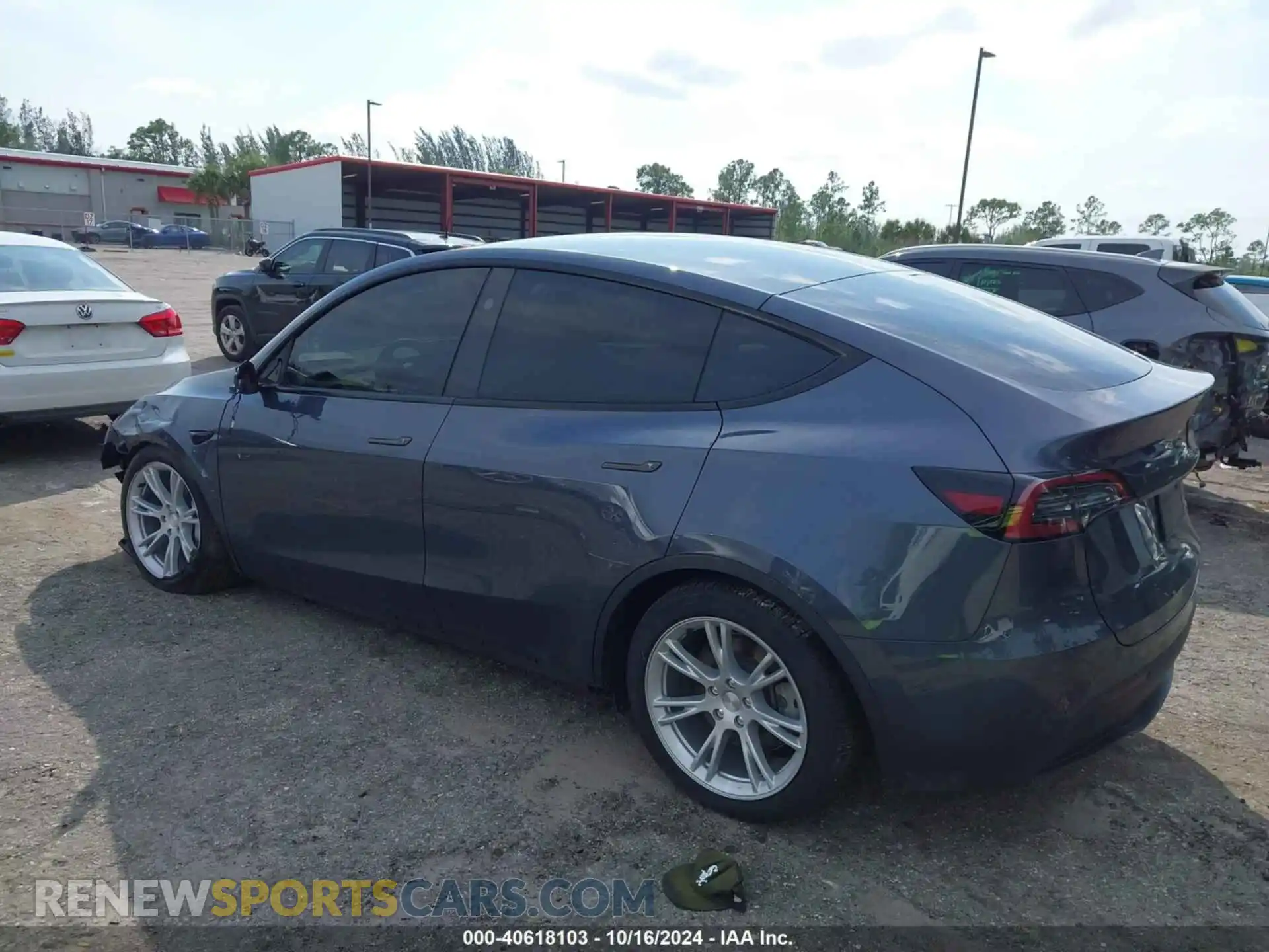 3 Photograph of a damaged car 7SAYGDEE0PA203170 TESLA MODEL Y 2023