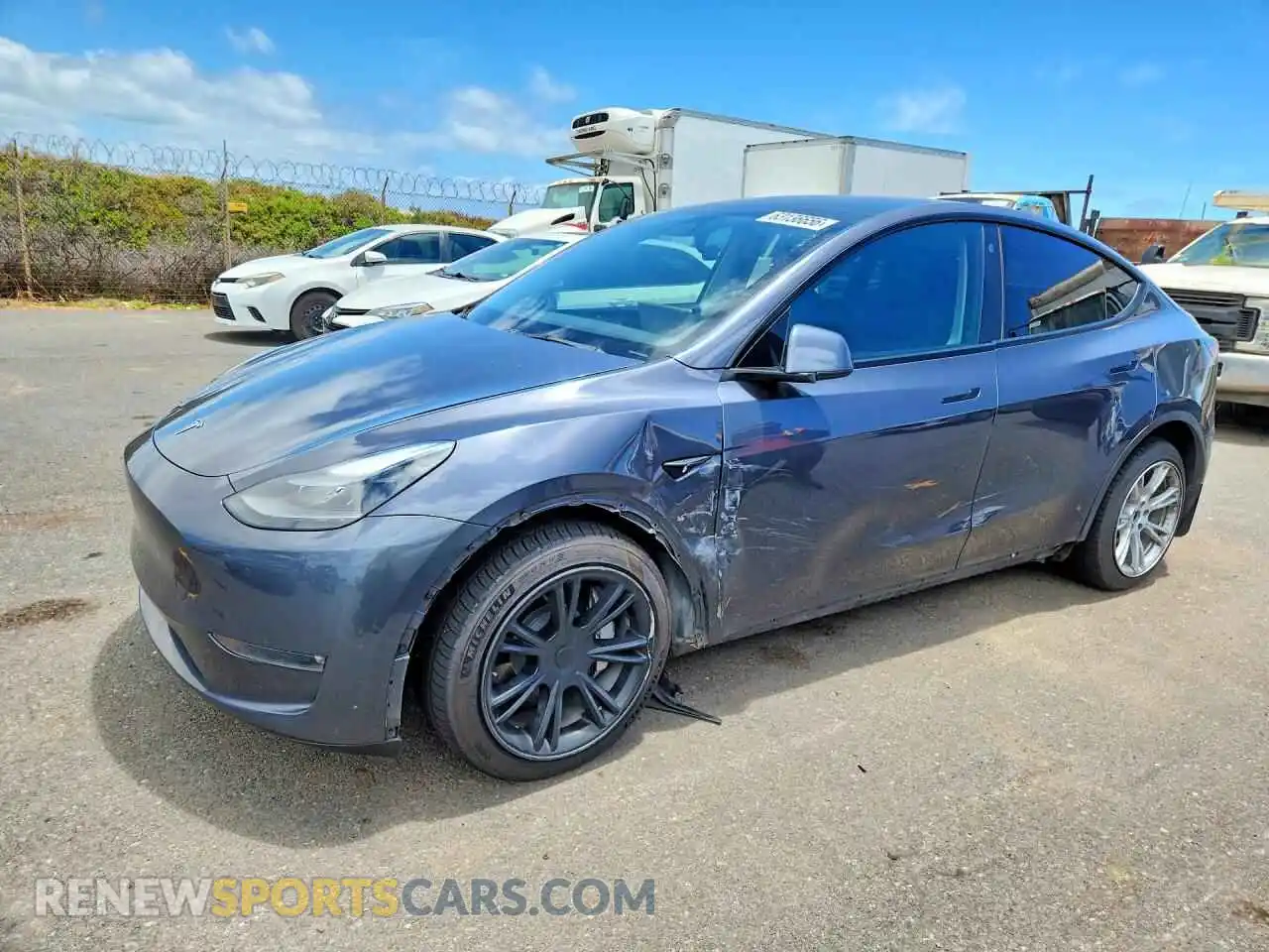 2 Photograph of a damaged car 7SAYGDEE0PF601806 TESLA MODEL Y 2023