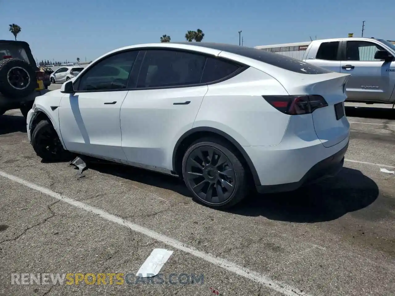 2 fotografías del automóvil dañado 7SAYGDEE0PF634367 TESLA MODEL Y 2023