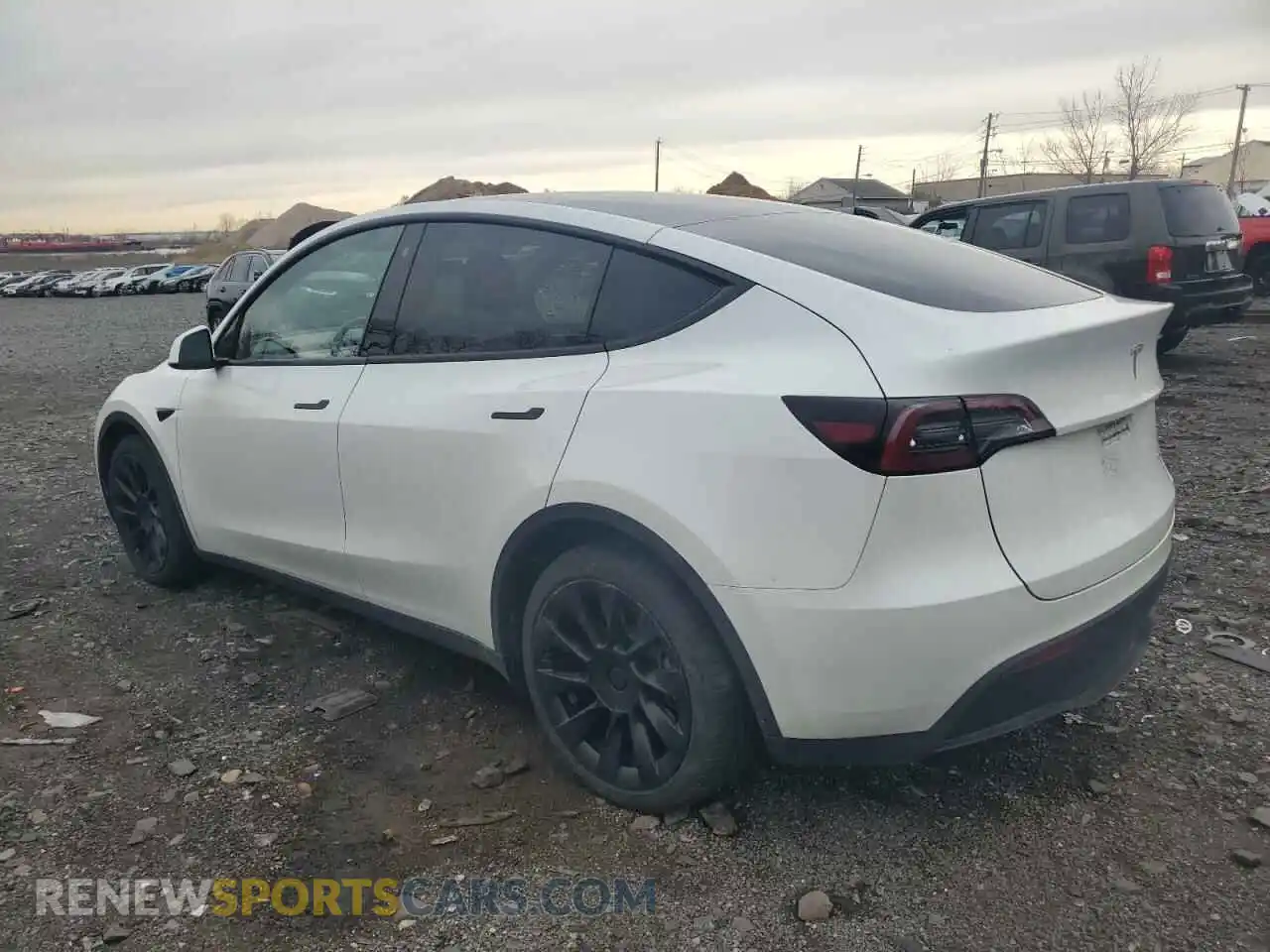 2 Photograph of a damaged car 7SAYGDEE0PF746778 TESLA MODEL Y 2023