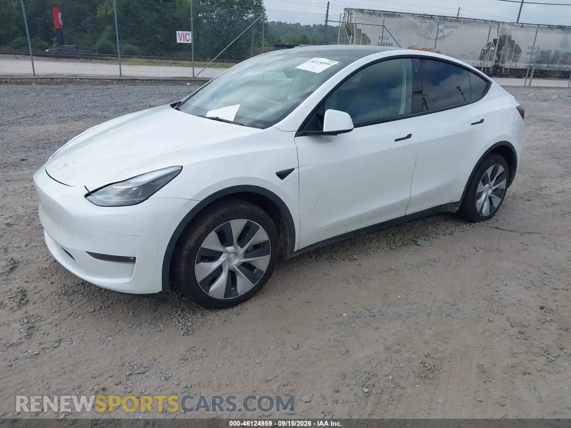 2 Photograph of a damaged car 7SAYGDEE0PF758817 TESLA MODEL Y 2023