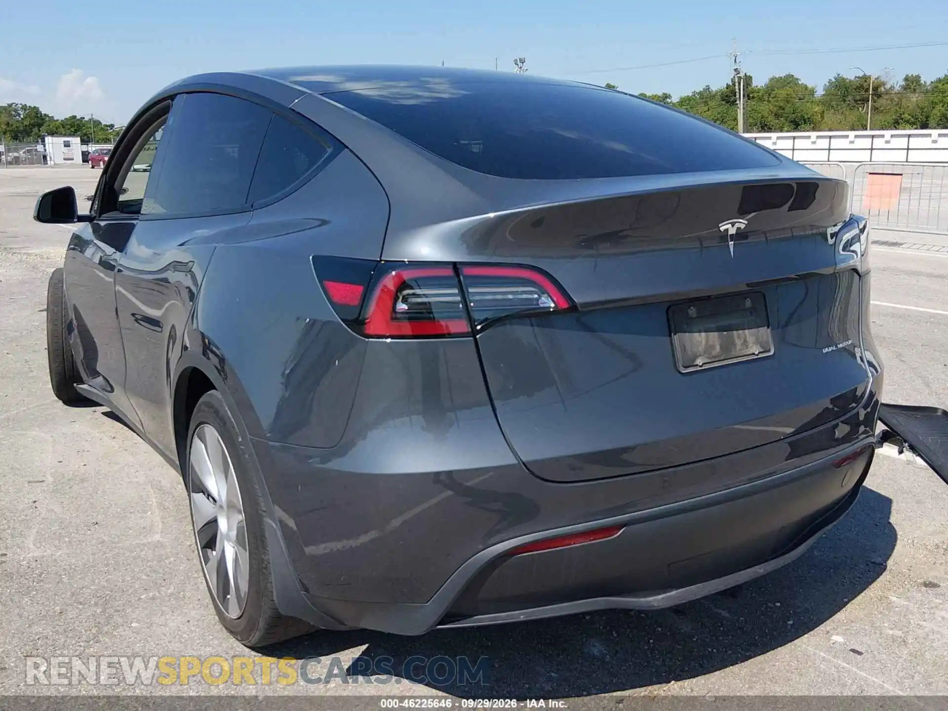 3 Фотография поврежденного автомобиля 7SAYGDEE0PF784673 TESLA MODEL Y 2023