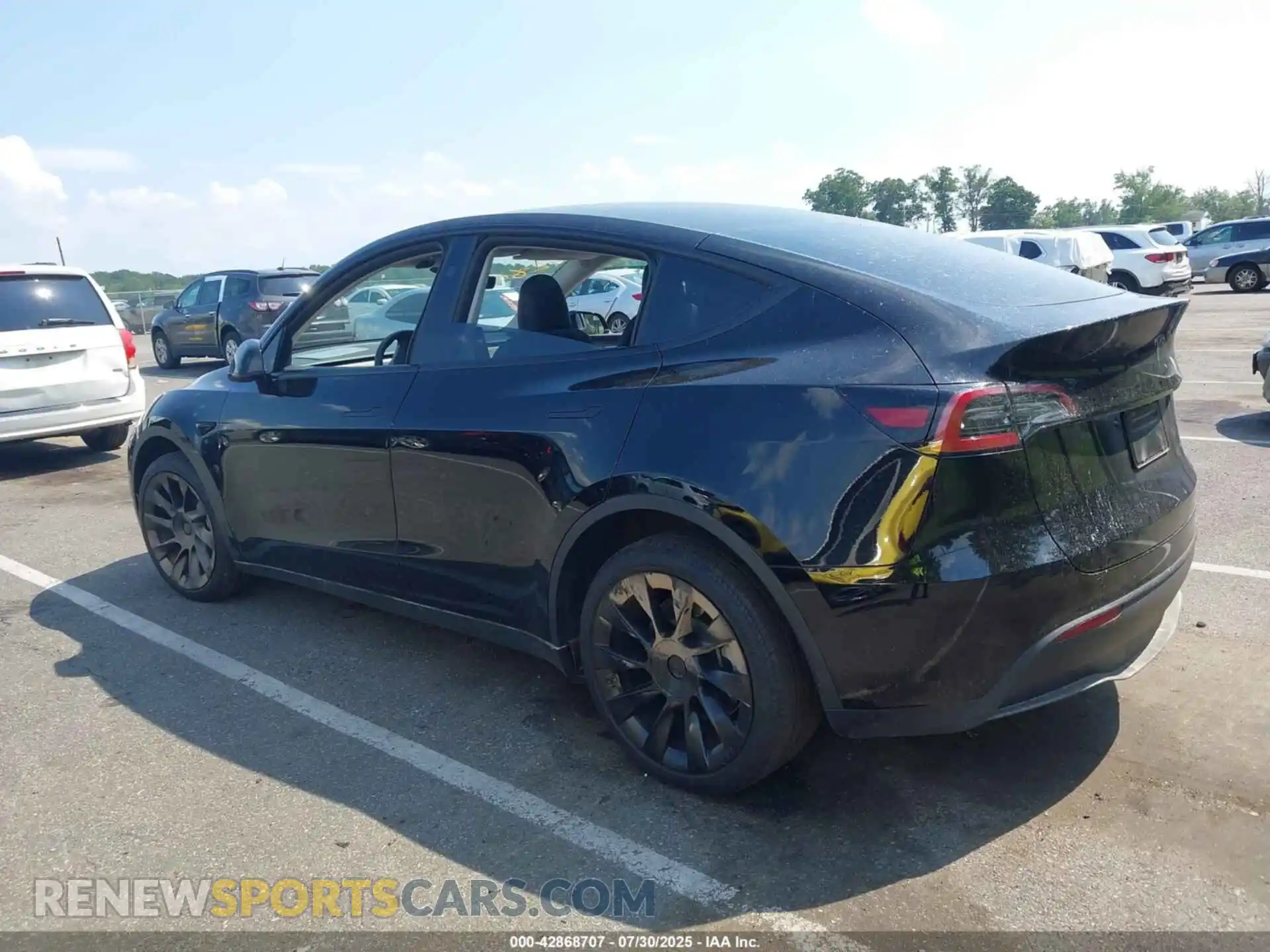 3 Photograph of a damaged car 7SAYGDEE0PF856083 TESLA MODEL Y 2023