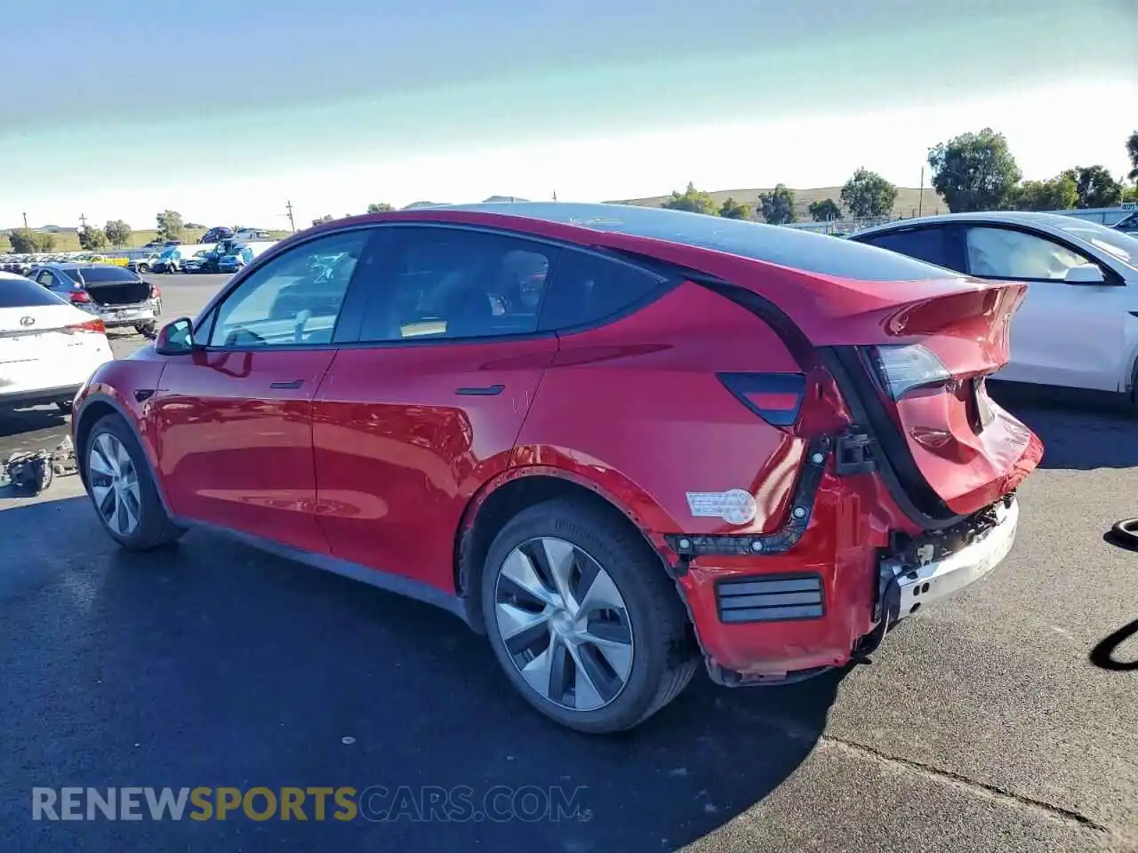 2 Photograph of a damaged car 7SAYGDEE0PF872641 TESLA MODEL Y 2023