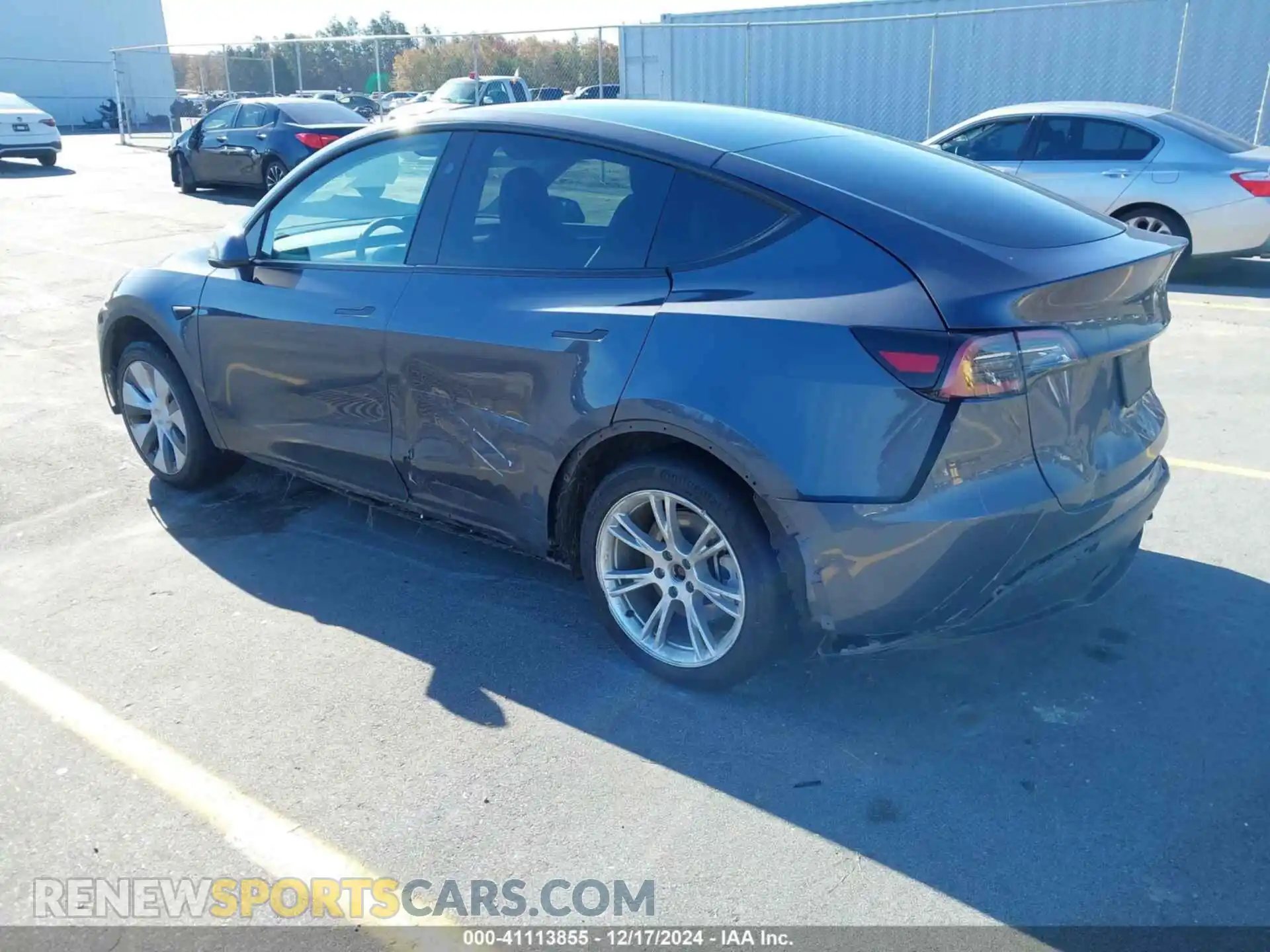 3 Photograph of a damaged car 7SAYGDEE0PF881601 TESLA MODEL Y 2023