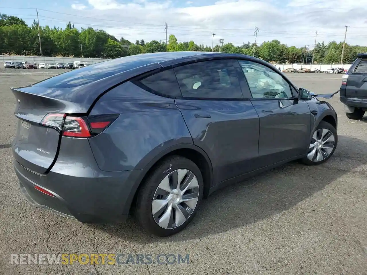 3 Photograph of a damaged car 7SAYGDEE0PF921935 TESLA MODEL Y 2023