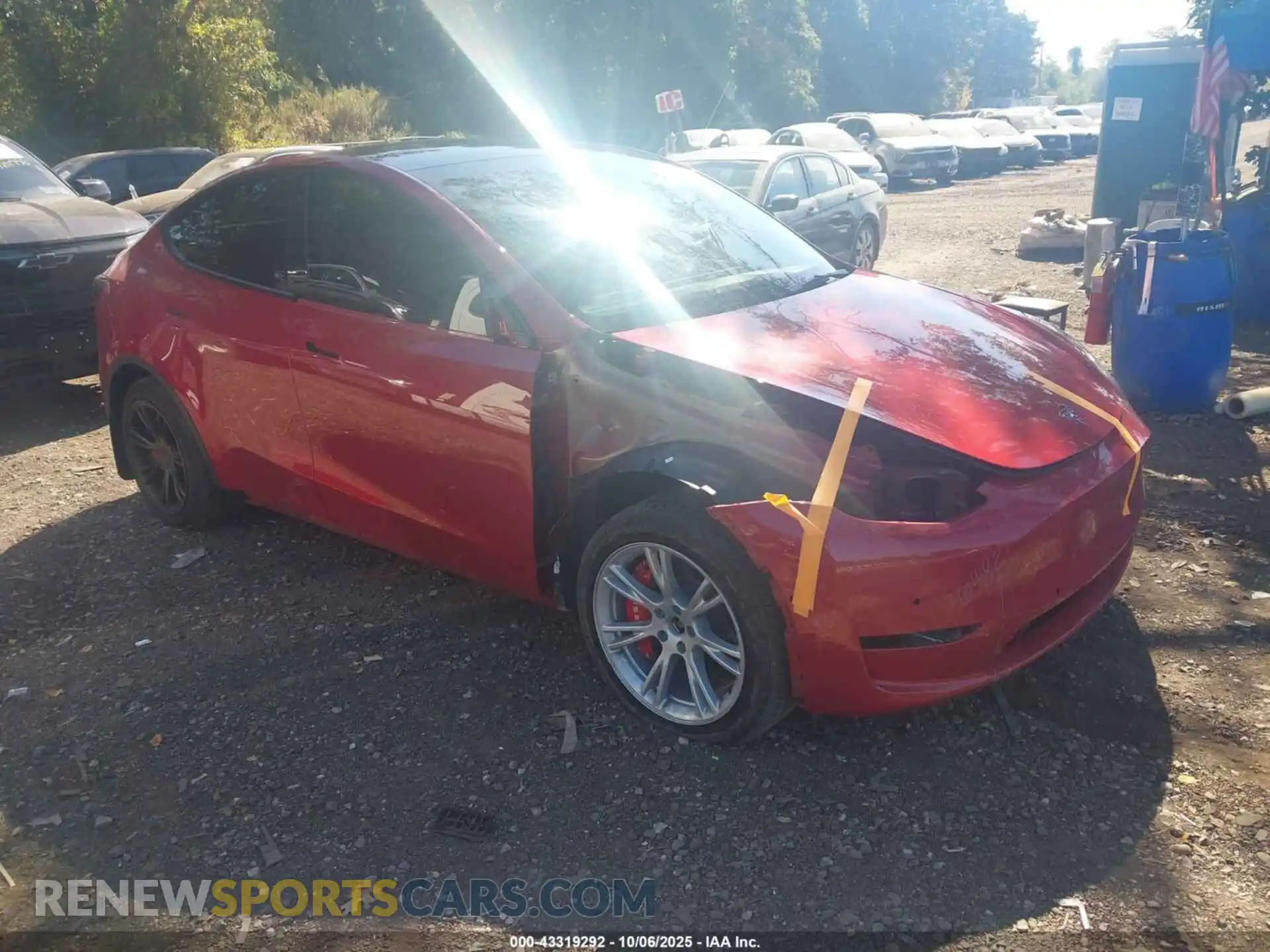 1 Photograph of a damaged car 7SAYGDEE1PA023275 TESLA MODEL Y 2023