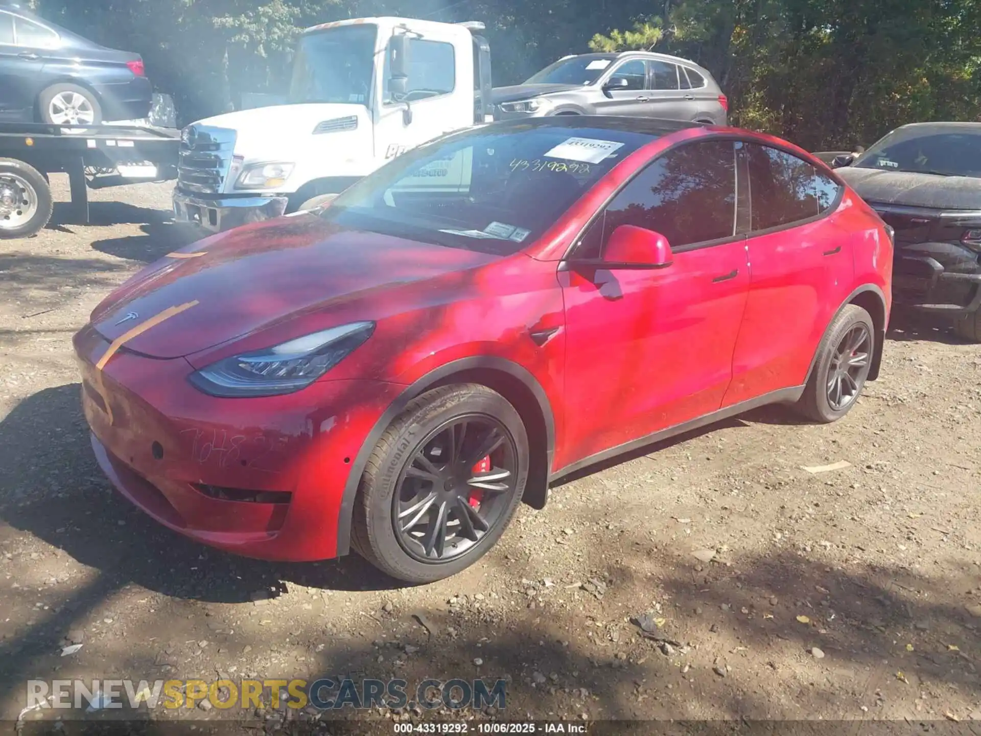 2 Photograph of a damaged car 7SAYGDEE1PA023275 TESLA MODEL Y 2023