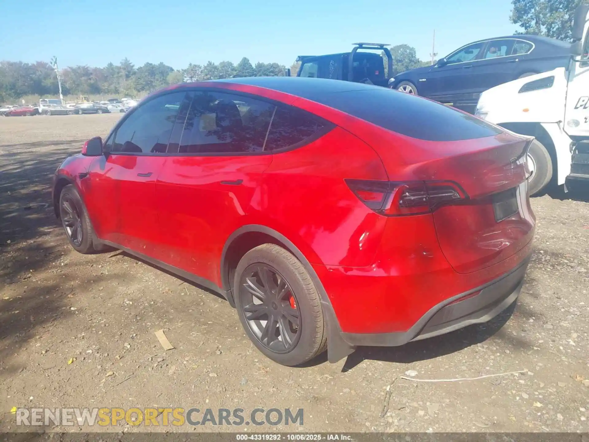 3 Photograph of a damaged car 7SAYGDEE1PA023275 TESLA MODEL Y 2023