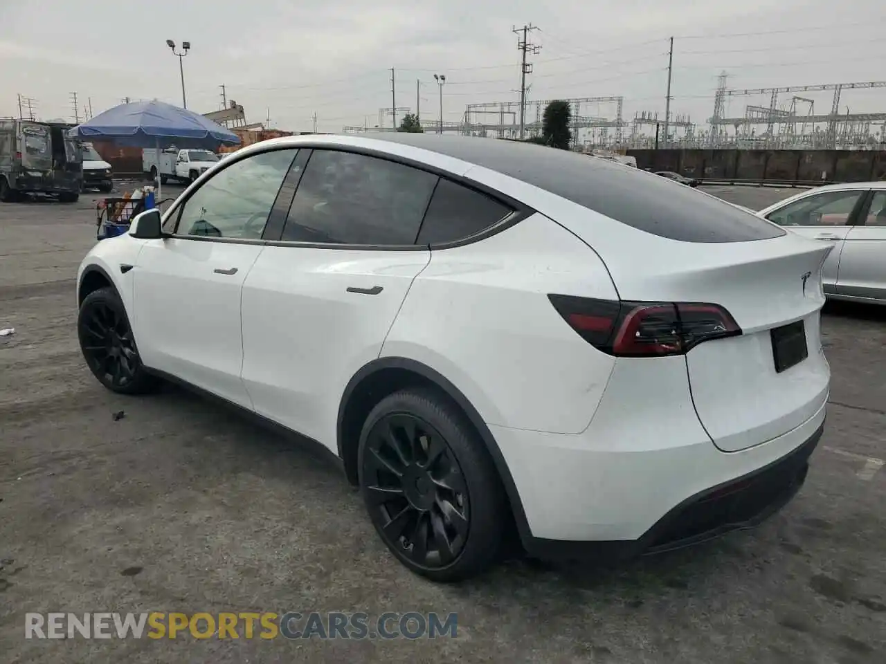 2 Photograph of a damaged car 7SAYGDEE1PA033837 TESLA MODEL Y 2023