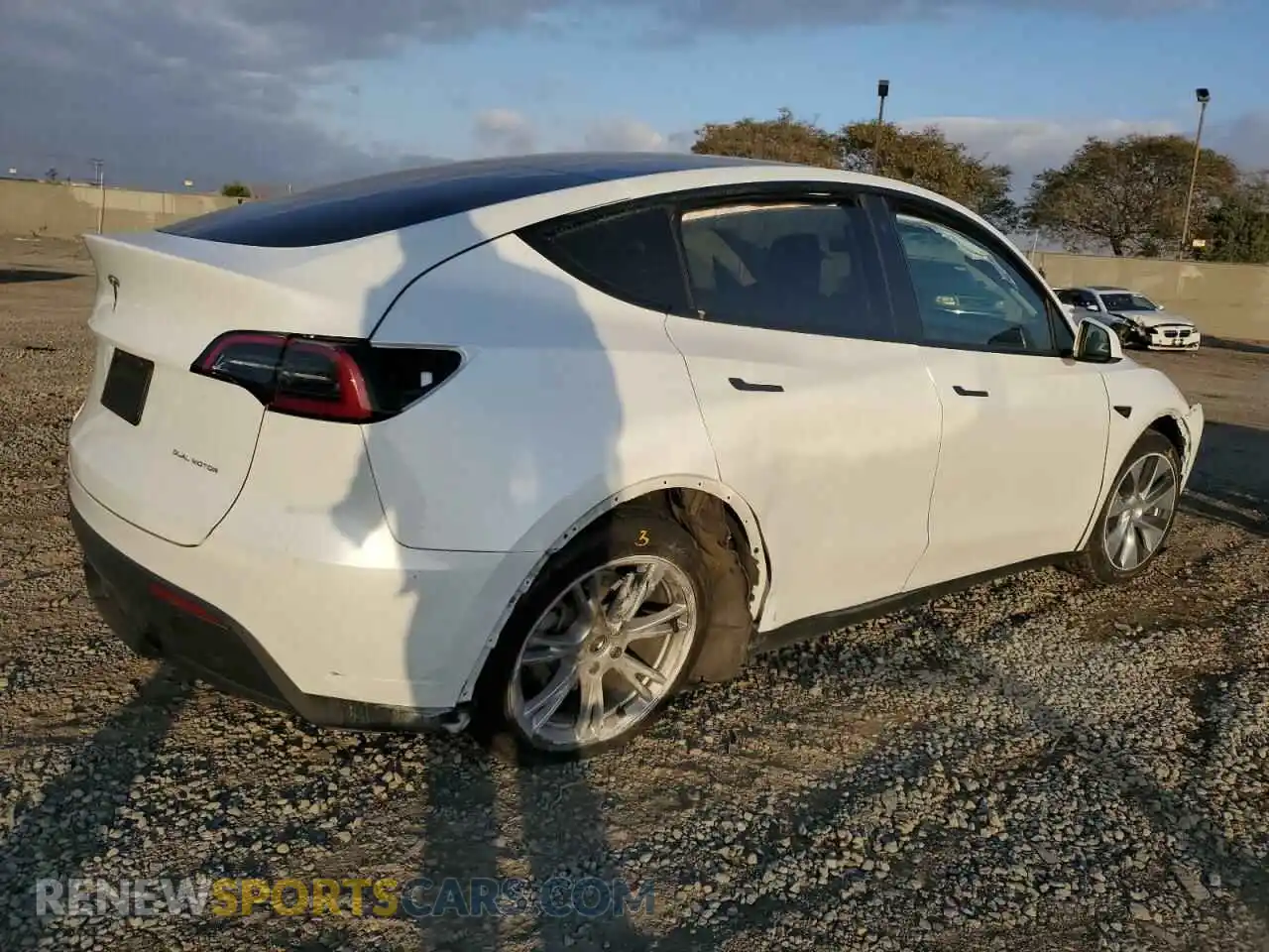 3 Photograph of a damaged car 7SAYGDEE1PA039069 TESLA MODEL Y 2023
